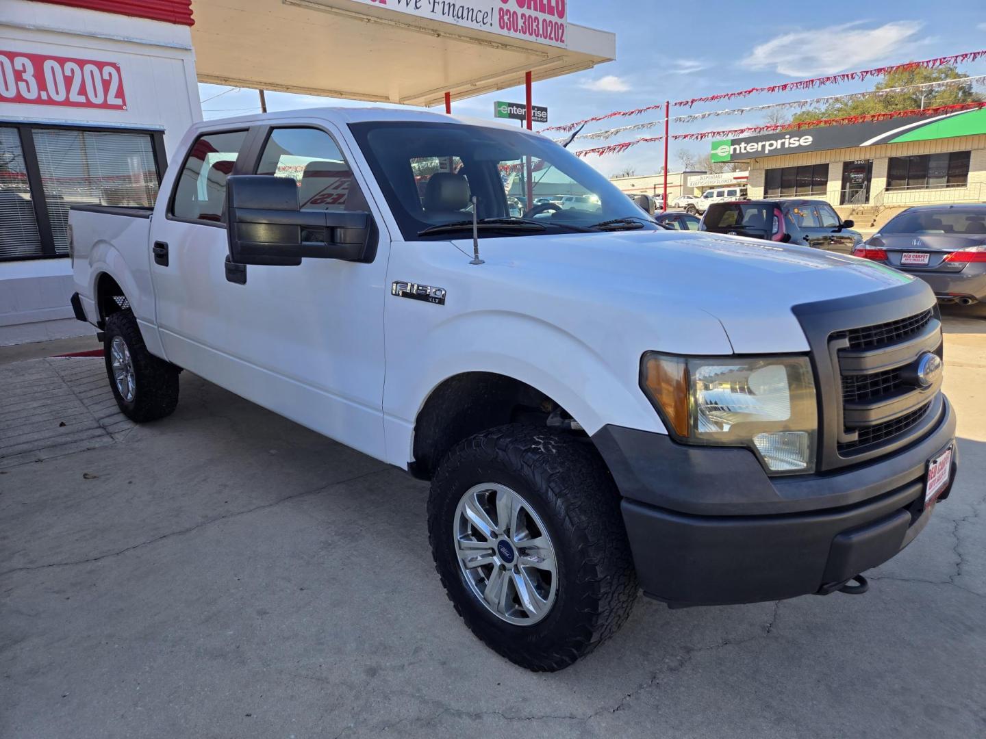 2014 WHITE Ford F-150 XL SuperCrew 5.5-ft. Bed 4WD (1FTFW1EFXEK) with an 5.0L V8 engine, 6-Speed Automatic transmission, located at 503 West Court, Seguin, TX, 78155, (830) 379-3373, 29.568621, -97.969803 - 2014 Ford F-150 XL SuperCrew 5.5-ft. Bed 4WD with a 5.0L V8, Automatic, Tilt, Cruise, AM/FM/CD/AUX Stereo, Bluetooth, Custom Seating, Custom Interior Trim, Trailer Towing, Steel Bumper and more!! - Photo#1