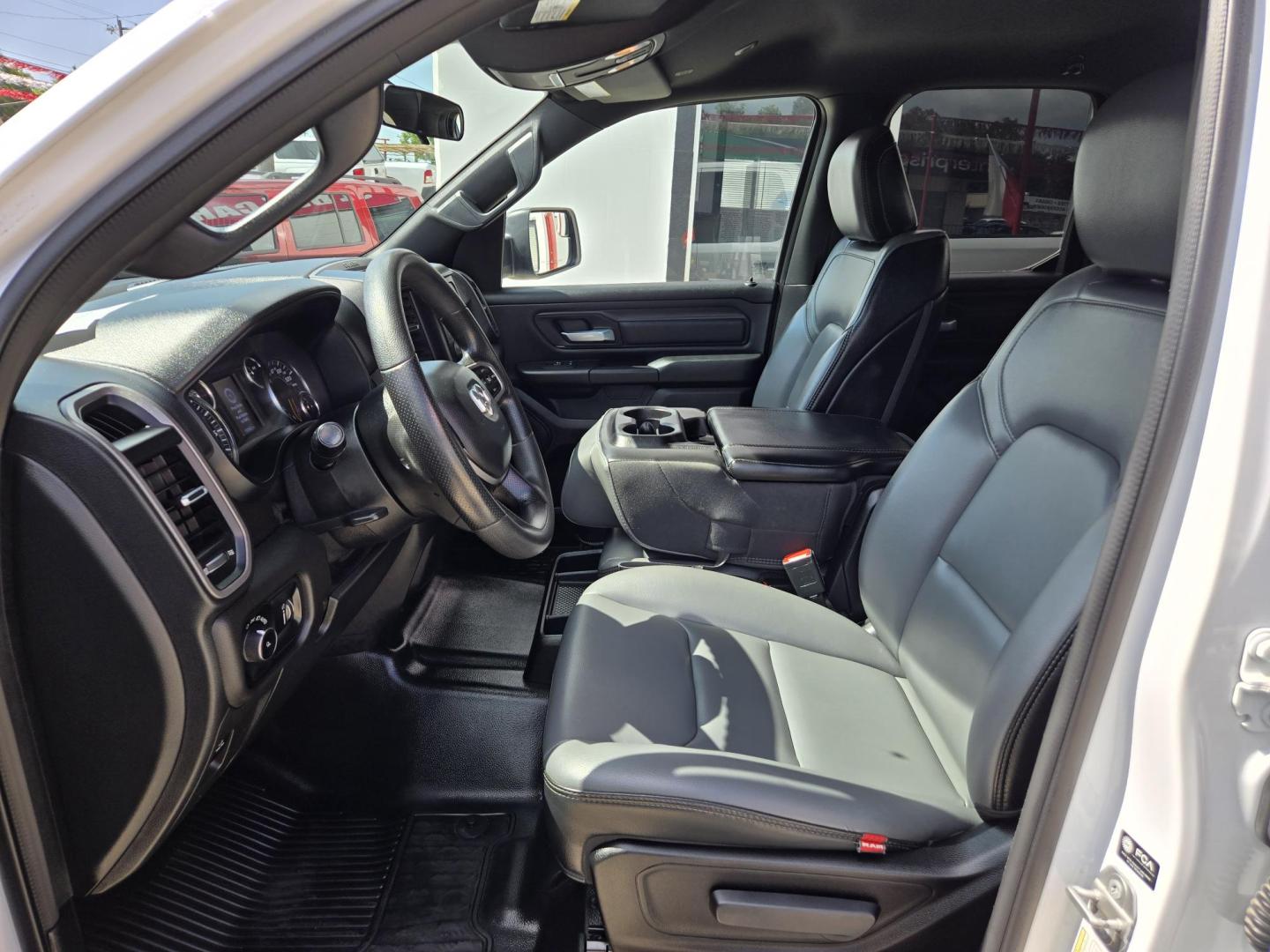2022 WHITE RAM 1500 Tradesman Quad Cab 2WD (1C6RRECTXNN) with an 3.6L V6 FFV engine, 8A transmission, located at 503 West Court, Seguin, TX, 78155, (830) 379-3373, 29.568621, -97.969803 - 2022 RAM 1500 Tradesman Quad Cab 2WD with a 3.6L V6 FFV, Automatic, Tilt, Cruise, AM/FM/AUX Touchscreen Stereo, Power Windows, Locks and Side Mirrors, Bluetooth, Front Bench Seating, Trailer Towing, Alloy Wheels and more!! - Photo#4