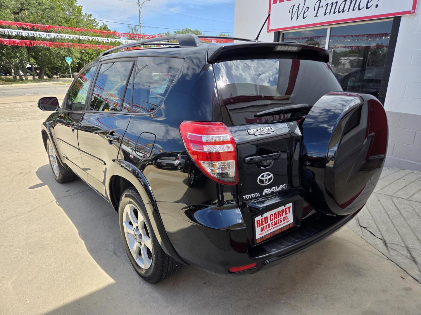 2010 Black Toyota RAV4 Limited I4 2WD (2T3YF4DVXAW) with an 2.4L L4 DOHC 16V engine, 4-Speed Automatic transmission, located at 503 West Court, Seguin, TX, 78155, (830) 379-3373, 29.568621, -97.969803 - 2010 Toyota RAV4 Limited 2WD with a 2.4L L4 DOHC 16V, Automatic, Tilt, Cruise, AM/FM/CD/AUX Stereo, Power Windows, Locks, Seat and Side Mirrors, Bluetooth, Dual Climate Control, Power Sunroof, Heated Seats, Alloy Wheels, Automatic Headlights, Rear Wiper, Rear Defroster and more!! - Photo#3