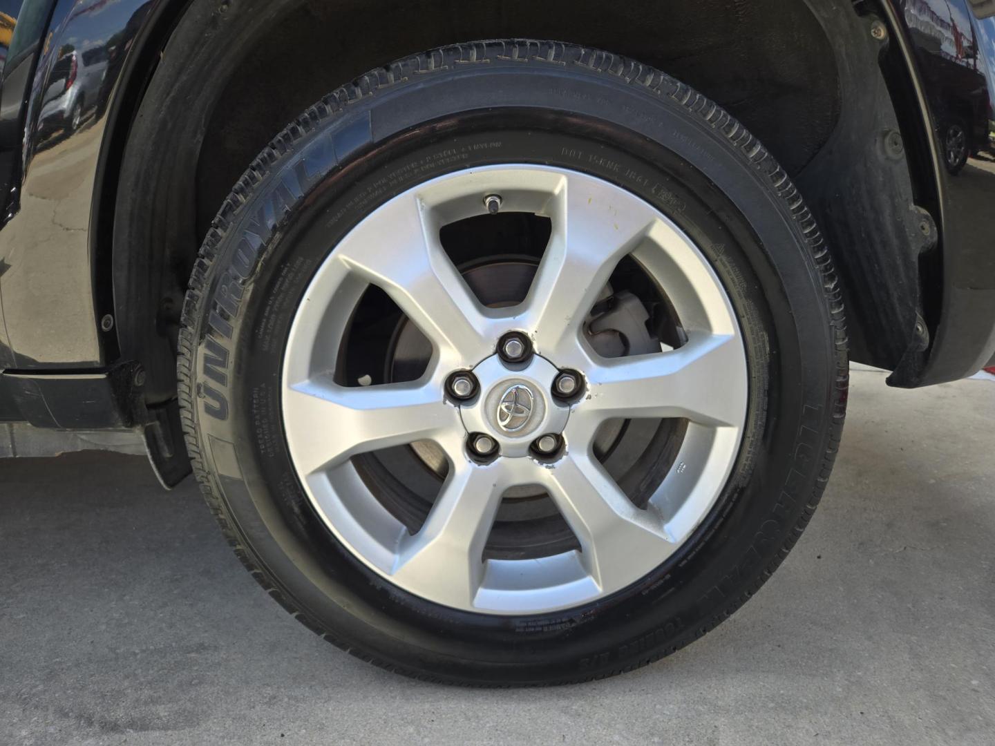2010 Black Toyota RAV4 Limited I4 2WD (2T3YF4DVXAW) with an 2.4L L4 DOHC 16V engine, 4-Speed Automatic transmission, located at 503 West Court, Seguin, TX, 78155, (830) 379-3373, 29.568621, -97.969803 - 2010 Toyota RAV4 Limited 2WD with a 2.4L L4 DOHC 16V, Automatic, Tilt, Cruise, AM/FM/CD/AUX Stereo, Power Windows, Locks, Seat and Side Mirrors, Bluetooth, Dual Climate Control, Power Sunroof, Heated Seats, Alloy Wheels, Automatic Headlights, Rear Wiper, Rear Defroster and more!! - Photo#8