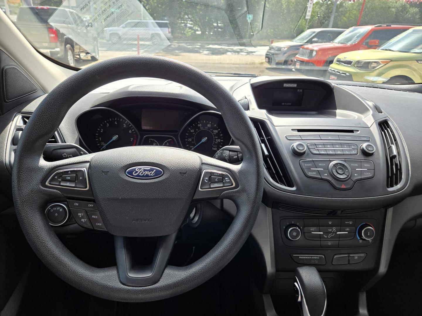 2017 GRAY Ford Escape S FWD (1FMCU0F7XHU) with an 2.5L L4 DOHC 16V engine, 6A transmission, located at 503 West Court, Seguin, TX, 78155, (830) 379-3373, 29.568621, -97.969803 - Photo#5