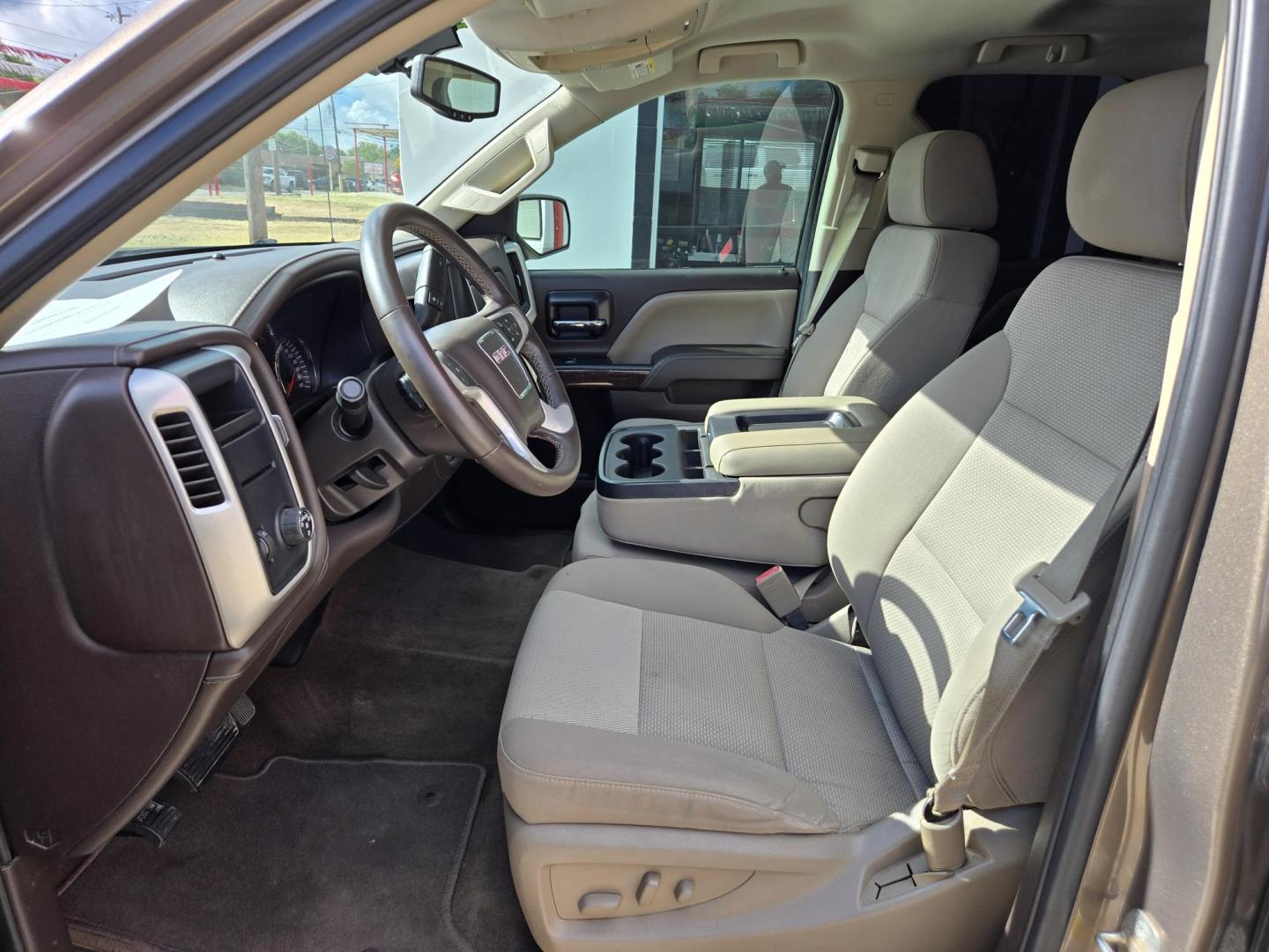 2013 Pewter GMC Sierra 1500 SLE Ext. Cab 2WD (1GTR1UEC8EZ) with an 5.3L V8 OHV 16V engine, 6-Speed Automatic transmission, located at 503 West Court, Seguin, TX, 78155, (830) 379-3373, 29.568621, -97.969803 - 2013 GMC Sierra 1500 SLE Ext. Cab 2WD with a 5.3L V8 OHV 16V, Automatic, Tilt, Cruise, AM/FM/CD Touchscreen Stereo, Power Windows, Locks, Seat and Side Mirrors, Bluetooth, Dual Climate Control, Front Bench Seating, Onstar Capability, Tinted Windows, Trailer Towing, Alloy Wheels, Rear Defroster and m - Photo#4