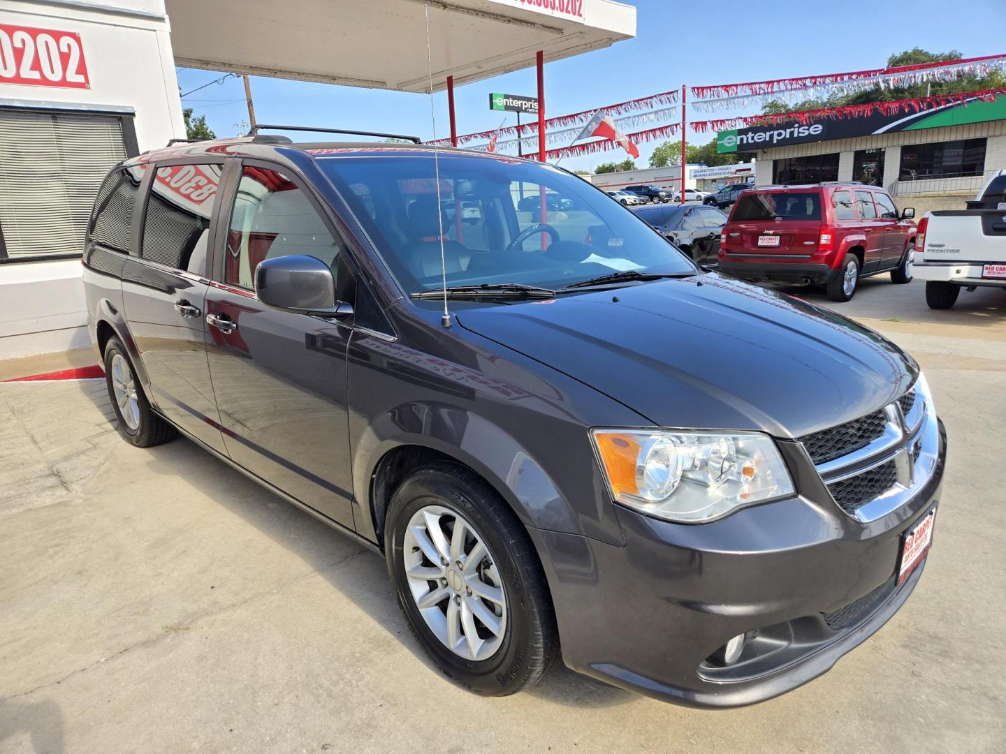2019 GRAY Dodge Grand Caravan SXT (2C4RDGCG2KR) with an 3.6L V6 DOHC 24V engine, 6A transmission, located at 503 West Court, Seguin, TX, 78155, (830) 379-3373, 29.568621, -97.969803 - 2019 Dodge Grand Caravan SXT with a 3.6L V6 DOHC 24V, Automatic, Tilt, Cruise, AM/FM/CD/AUX Touchscreen Stereo, Power Windows, Locks, Seat and Side Mirrors, Bluetooth, Dual Climate Control, Rear A/C, Power Sliding Side Doors. Power Rear Hatch, Stow n Go Seating System, Backup Camera, Alloy Wheels, R - Photo#1
