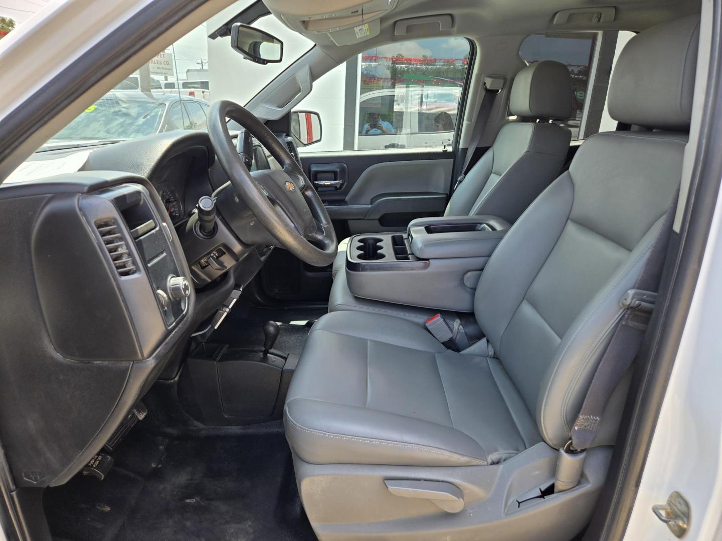 2019 WHITE Chevrolet Silverado 1500 Work Truck Double Cab 4WD (2GCVKNEC7K1) with an 5.3L V8 OHV 16V engine, 6A transmission, located at 503 West Court, Seguin, TX, 78155, (830) 379-3373, 29.568621, -97.969803 - 2019 Chevrolet Silverado 1500 Work Truck Double Cab 4WD with a 5.3L V8 OHV 16V, Automatic, Tilt, Cruise, AM/FM Touchscreen Stereo, Power Windows, Locks and Side Mirrors, Bluetooth, Automatic Headlights, Headache Rack, Onstar Capability, Trailer Towing, Backup Camera, Alloy Wheels and more!! - Photo#4
