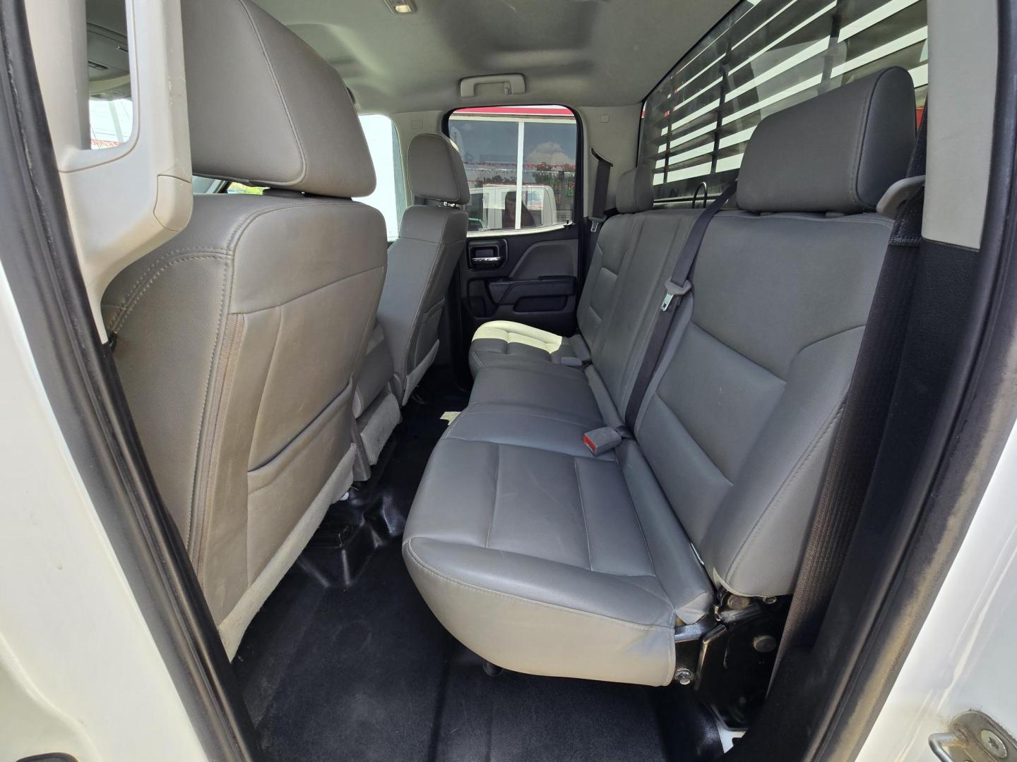 2019 WHITE Chevrolet Silverado 1500 Work Truck Double Cab 4WD (2GCVKNEC7K1) with an 5.3L V8 OHV 16V engine, 6A transmission, located at 503 West Court, Seguin, TX, 78155, (830) 379-3373, 29.568621, -97.969803 - 2019 Chevrolet Silverado 1500 Work Truck Double Cab 4WD with a 5.3L V8 OHV 16V, Automatic, Tilt, Cruise, AM/FM Touchscreen Stereo, Power Windows, Locks and Side Mirrors, Bluetooth, Automatic Headlights, Headache Rack, Onstar Capability, Trailer Towing, Backup Camera, Alloy Wheels and more!! - Photo#6