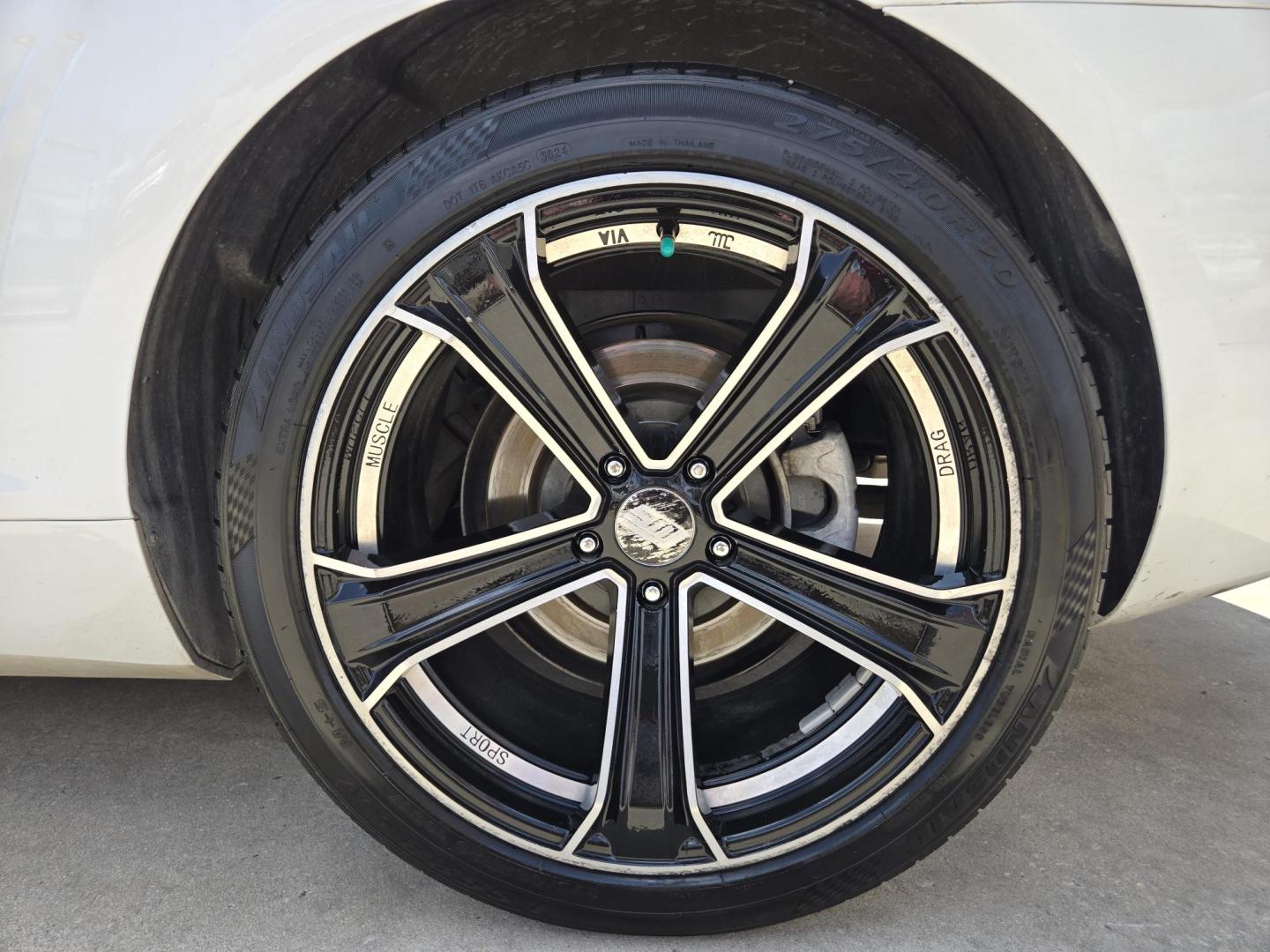 2012 SILVER Chevrolet Camaro Coupe 2LT (2G1FC1E37C9) with an 3.6L V6 DOHC 24V FFV engine, 6-Speed Automatic transmission, located at 503 West Court, Seguin, TX, 78155, (830) 379-3373, 29.568621, -97.969803 - 2012 Chevrolet Camaro Coupe 2LT with a 3.6L V6 DOHC 24V FFV, Automatic, Tilt, Cruise, AM/FM/CD Stereo, Power Windows, Locks, Seat and Side Mirrors, Bluetooth, Heated Seats, Tinted Windows, Onstar Capability, Backup Camera, Rear Defroster and more!! - Photo#8