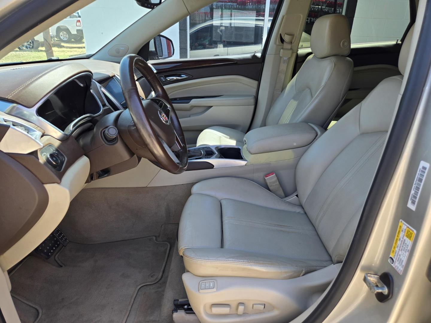 2015 Gold Cadillac SRX Performance Collection FWD (3GYFNCE38FS) with an 3.6L V6 DOHC 24V FFV engine, 6-Speed Automatic transmission, located at 503 West Court, Seguin, TX, 78155, (830) 379-3373, 29.568621, -97.969803 - 2015 Cadillac SRX Performance Collection FWD with a 3.6L V6 DOHC 24V FFV, Automatic, Tilt, Cruise, AM/FM/CD Touchscreen Stereo, Power Windows, Locks, Seat and Side Mirrors, Bluetooth, Leather Seating, Heated Seats, Dual Climate Control, Rear A/C, Tinted Windows, Power Sunroof, Rear Power Hatch, Allo - Photo#4