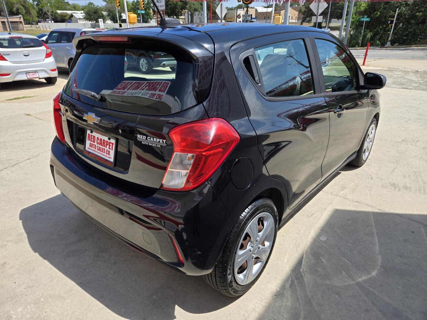 2020 Black Chevrolet Spark LS CVT (KL8CB6SA7LC) with an 1.4L L4 16V DOHC engine, CVT transmission, located at 503 West Court, Seguin, TX, 78155, (830) 379-3373, 29.568621, -97.969803 - 2020 Chevrolet Spark LS with a 1.4L L4 16V DOHC, Automatic, Tilt, AM/FM Touchscreen Stereo, Bluetooth, Automatic Headlights, Onstar Capability, Rear Wiper, Rear Defroster and more!! - Photo#2