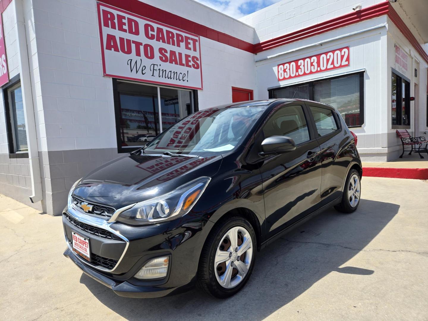 2020 Black Chevrolet Spark LS CVT (KL8CB6SA7LC) with an 1.4L L4 16V DOHC engine, CVT transmission, located at 503 West Court, Seguin, TX, 78155, (830) 379-3373, 29.568621, -97.969803 - 2020 Chevrolet Spark LS with a 1.4L L4 16V DOHC, Automatic, Tilt, AM/FM Touchscreen Stereo, Bluetooth, Automatic Headlights, Onstar Capability, Rear Wiper, Rear Defroster and more!! - Photo#0