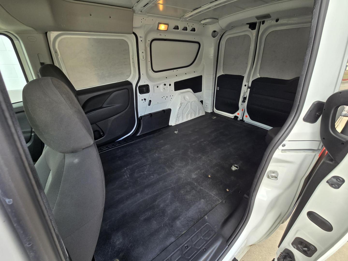 2022 WHITE RAM ProMaster City Wagon (ZFBHRFAB2N6) with an 2.4L L4 engine, 9A transmission, located at 503 West Court, Seguin, TX, 78155, (830) 379-3373, 29.568621, -97.969803 - 2022 RAM ProMaster City Wagon with a 2.4L L4, Automatic, Tilt, Cruise, AM/FM Touchscreen Stereo, Power Windows, Bluetooth, Overhead Storage, Backup Camera, Bumper Sensors, Alloy Wheels and more!! - Photo#6