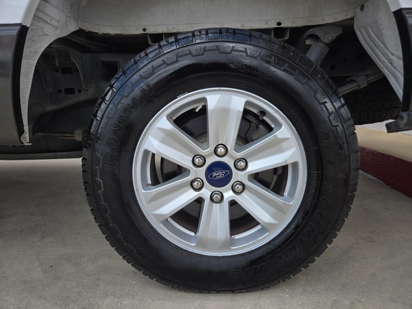 2019 WHITE Ford F-150 Lariat SuperCrew 5.5-ft. Bed 4WD (1FTEW1E56KK) with an 5.0L V8 OHV 32V engine, 6A transmission, located at 503 West Court, Seguin, TX, 78155, (830) 379-3373, 29.568621, -97.969803 - 2019 Ford F-150 XL SuperCrew 5.5-ft. Bed 4WD with a 5.0L V8 OHV 32V, Automatic, Tilt, Cruise, AM/FM Stereo, Power Windows, Locks and Side Mirrors, Bluetooth, Tinted Windows, Backup Camera, Bumper Sensors, Trailer Towing, Front Bench Seat, Alloy Wheels and more!!- Photo#7