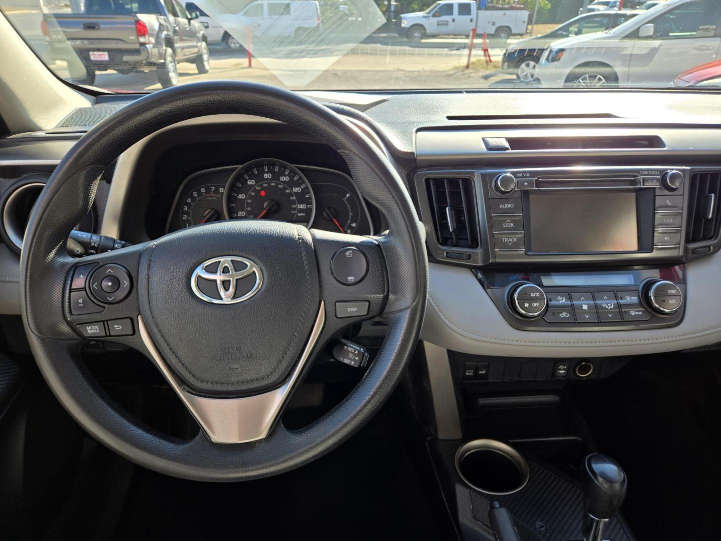 2013 Red Toyota RAV4 XLE AWD (2T3RFREV9DW) with an 2.5L L4 DOHC 16V engine, 6-Speed Automatic transmission, located at 503 West Court, Seguin, TX, 78155, (830) 379-3373, 29.568621, -97.969803 - 2013 Toyota RAV4 XLE AWD with a 2.5L L4 DOHC 16V, Automatic, Tilt, Cruise, AM/FM/CD/AUX Touchscreen Stereo, Power Windows, Locks and Side Mirrors, Bluetooth, Tinted Windows, Alloy Wheels, Power Sunroof, Backup Camera, Rear Wiper, Rear Defroster and more!! - Photo#5
