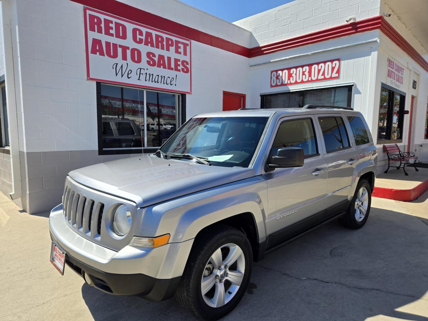 2015 SILVER Jeep Patriot Latitude 2WD (1C4NJPFB8FD) with an 2.4L L4 DOHC 16V engine, Manual Transmission transmission, located at 503 West Court, Seguin, TX, 78155, (830) 379-3373, 29.568621, -97.969803 - 2015 Jeep Patriot Latitude 2WD with a 2.4L L4 DOHC 16V, Manual Transmission, Tilt, Cruise, AM/FM/CD/AUX Touchscreen Stereo, Power Windows, Locks and Side Mirrors, Bluetooth, Heated Seats, Tinted Windows, Alloy Wheels, Rear Wiper, Rear Defroster and more!! - Photo#0