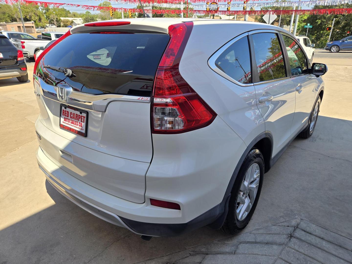 2016 WHITE Honda CR-V EX 2WD (5J6RM3H51GL) with an 2.4L L4 DOHC 16V engine, Automatic transmission, located at 503 West Court, Seguin, TX, 78155, (830) 379-3373, 29.568621, -97.969803 - 2016 Honda CR-V EX 2WD with a 2.4L L4 DOHC 16V, Automatic, Tilt, Cruise, AM/FM Touchscreen Stereo, Power Windows, Locks, Seat and Side Mirrors, Bluetooth, Heated Seats, Tinted Windows, Alloy Wheels, Backup Camera, Rear Wiper, Rear Defroster and more!! - Photo#2