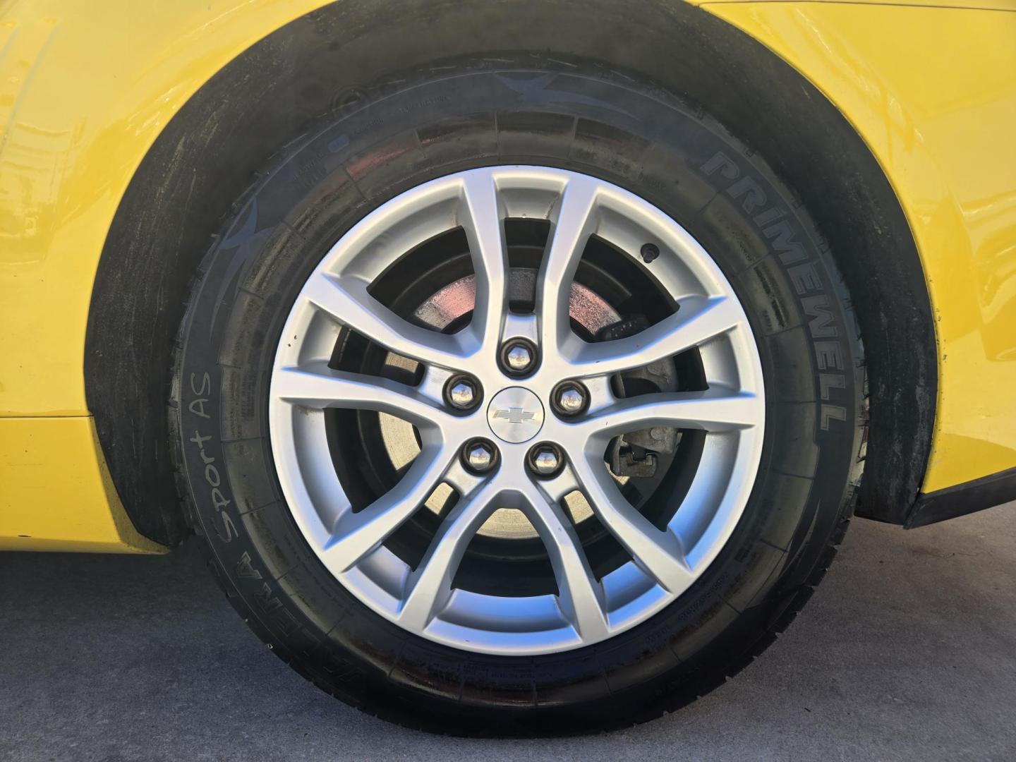 2014 YELLOW Chevrolet Camaro 2LS Coupe (2G1FA1E34E9) with an 3.6L V6 DOHC 24V FFV engine, 6-Speed Automatic transmission, located at 503 West Court, Seguin, TX, 78155, (830) 379-3373, 29.568621, -97.969803 - 2014 Chevrolet Camaro 2LS Coupe with a 3.6L V6 DOHC 24V FFV, Automatic, Tilt, Cruise, AM/FM/CD/AUX Stereo, Power Windows, Locks and Side Mirrors, Automatic Headlights, Alloy Wheels, Onstar Capability, Rear Defroster and more!! - Photo#8