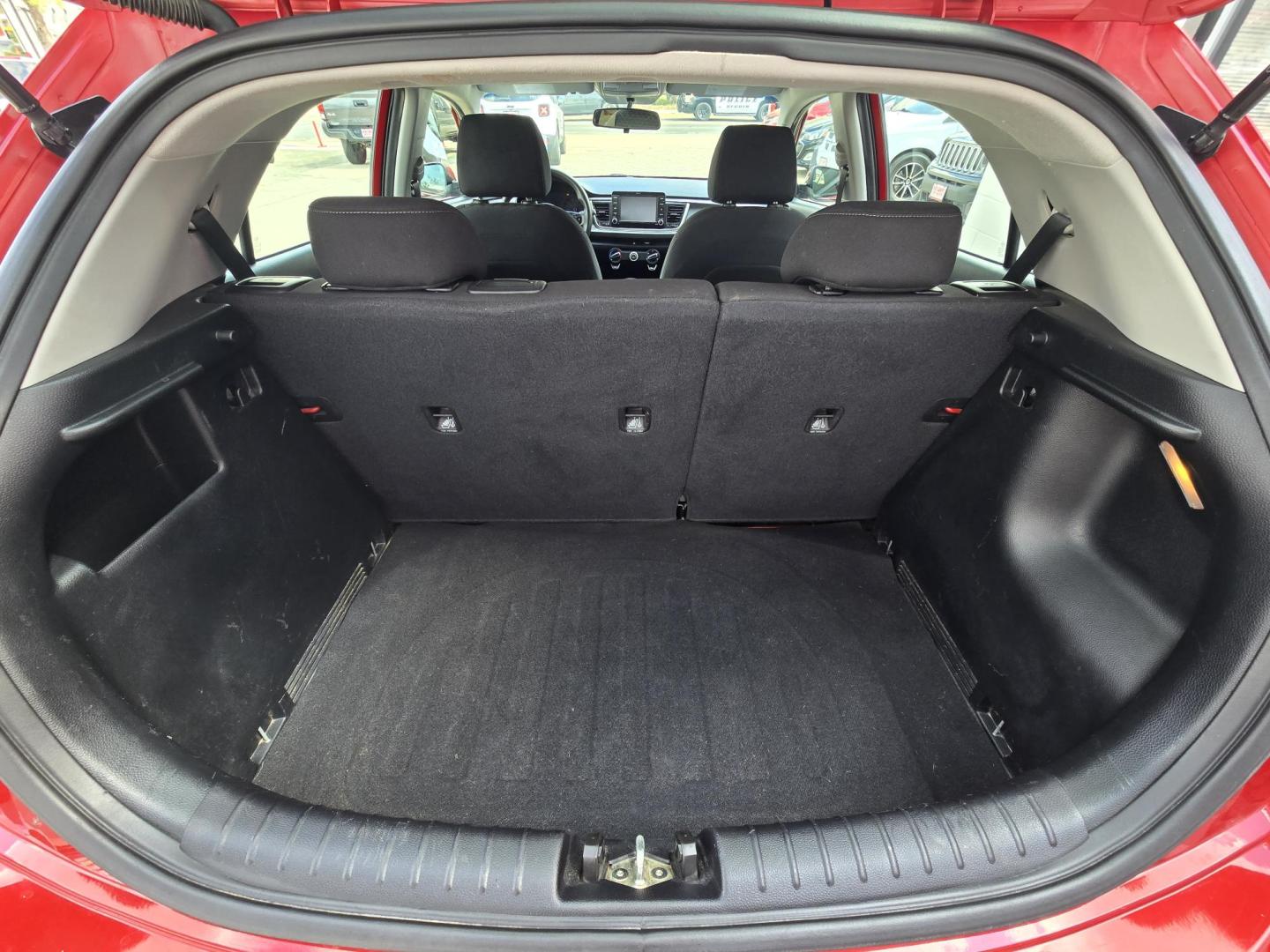 2020 Red Kia Rio5 S (3KPA25AD1LE) with an 1.6L L4 DOHC 16V engine, 6A transmission, located at 503 West Court, Seguin, TX, 78155, (830) 379-3373, 29.568621, -97.969803 - Photo#7