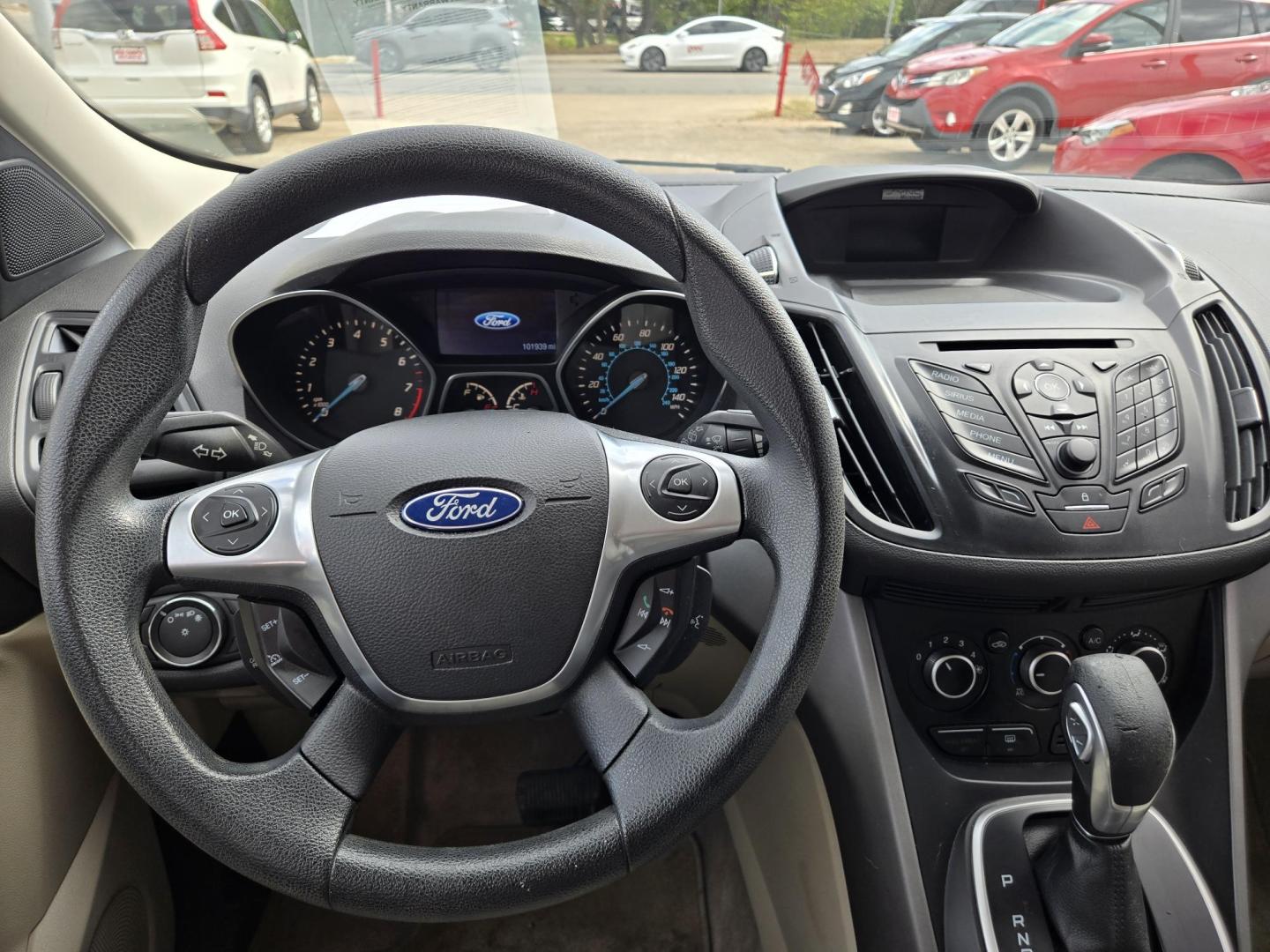 2014 WHITE Ford Escape SE FWD (1FMCU0G99EU) with an 2.0L L4 DOHC 16V engine, 6-Speed Automatic transmission, located at 503 West Court, Seguin, TX, 78155, (830) 379-3373, 29.568621, -97.969803 - 2014 Ford Escape SE FWD with a 2.0L L4 DOHC 16V, Automatic, Tilt, Cruise, AM/FM/CD Stereo, Power Windows, Locks, Seats and Side Mirrors, Bluetooth, Automatic Headlights, Power Sunroof, Alloy Wheels, Backup Camera, Rear Wiper, Rear Defroster and more!! - Photo#5