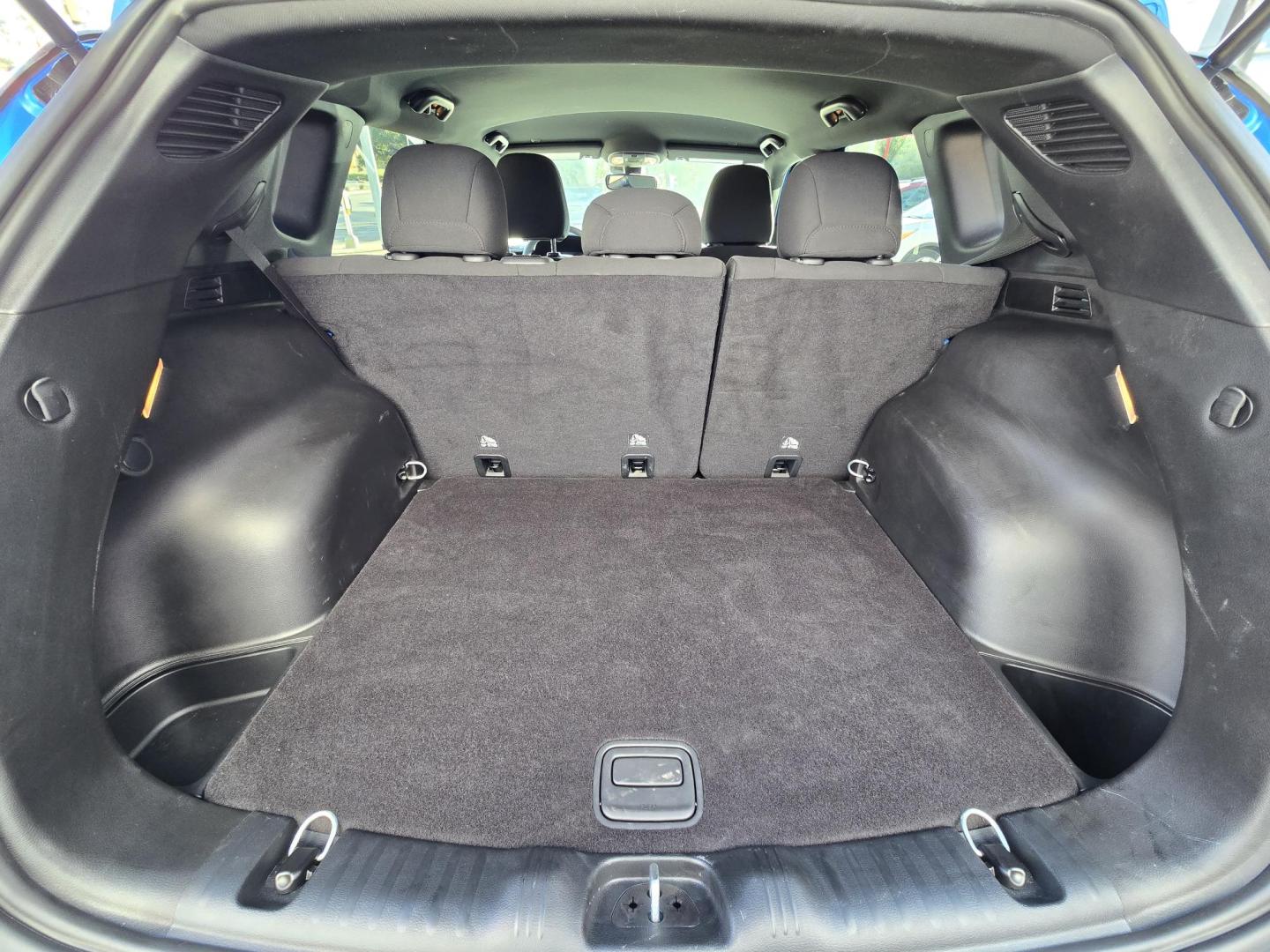 2024 Blue Jeep Compass Sport (3C4NJDANXRT) with an 2.0L L4 DOHC 16V TURBO engine, 9A transmission, located at 503 West Court, Seguin, TX, 78155, (830) 379-3373, 29.568621, -97.969803 - 2024 Jeep Compass Sport with a 2.0L L4 DOHC 16V TURBO, Automatic, Tilt, Cruise, AM/FM Touchscreen Stereo, Power Windows, Locks and Side Mirrors, Bluetooth, Tinted Windows, Automatic Headlights, Alloy Wheels, Backup Camera, Rear Wiper, Rear Defroster and more!! - Photo#7