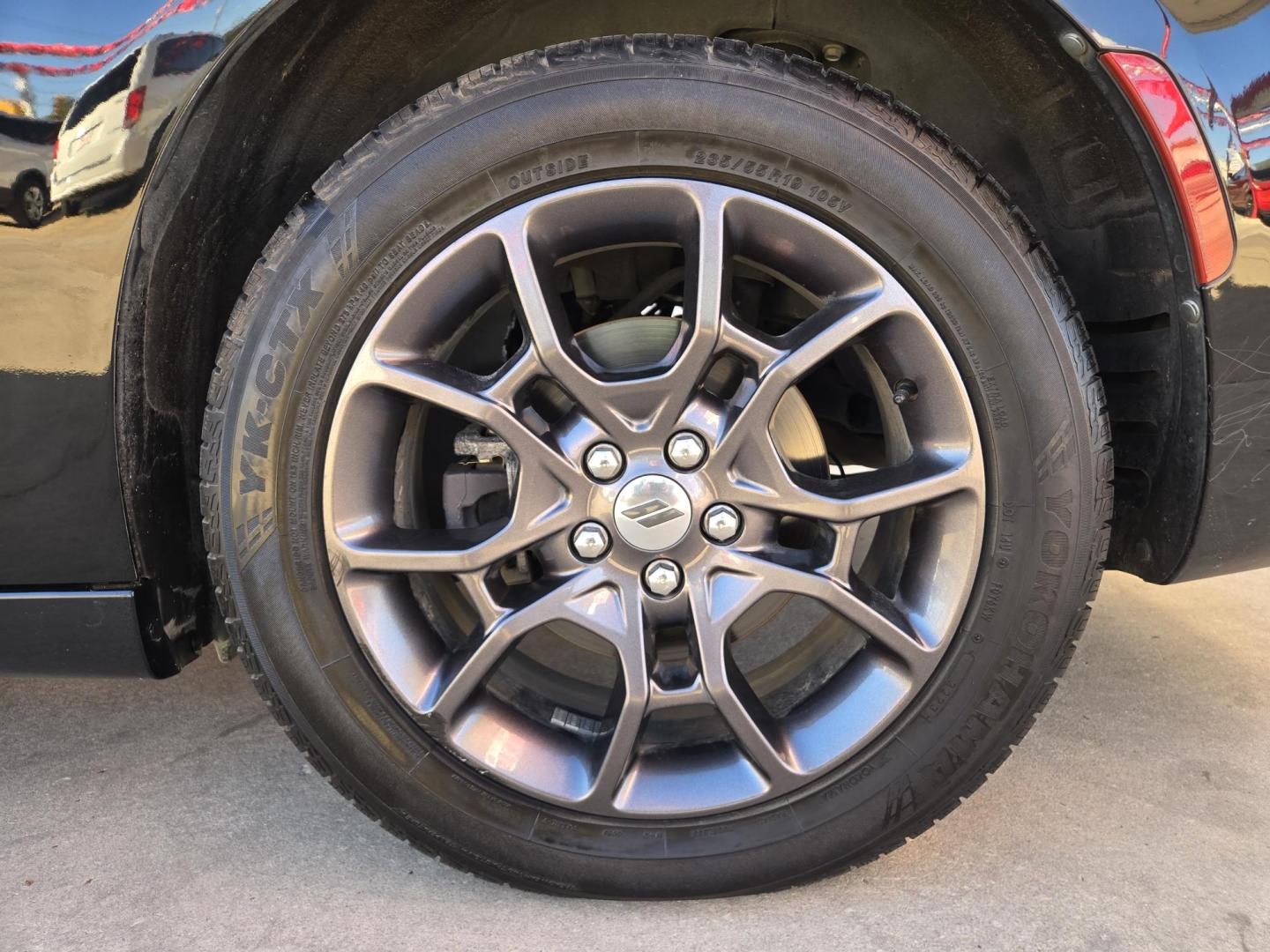 2018 Black Dodge Charger SXT AWD (2C3CDXJG5JH) with an 3.6L V6 DOHC 24V engine, 8A transmission, located at 503 West Court, Seguin, TX, 78155, (830) 379-3373, 29.568621, -97.969803 - 2018 Dodge Charger SXT AWD with a 3.6L V6 DOHC 24V, Automatic, Tilt, Cruise, AM/FM Touchscreen Stereo, Power Windows, Locks, Seat and Side Mirrors, Bluetooth, Dual Climate Control, Rear A/C, Tinted Windows, Alloy Wheels, Backup Camera, Bumper Sensors, Rear Defroster and more!! - Photo#8