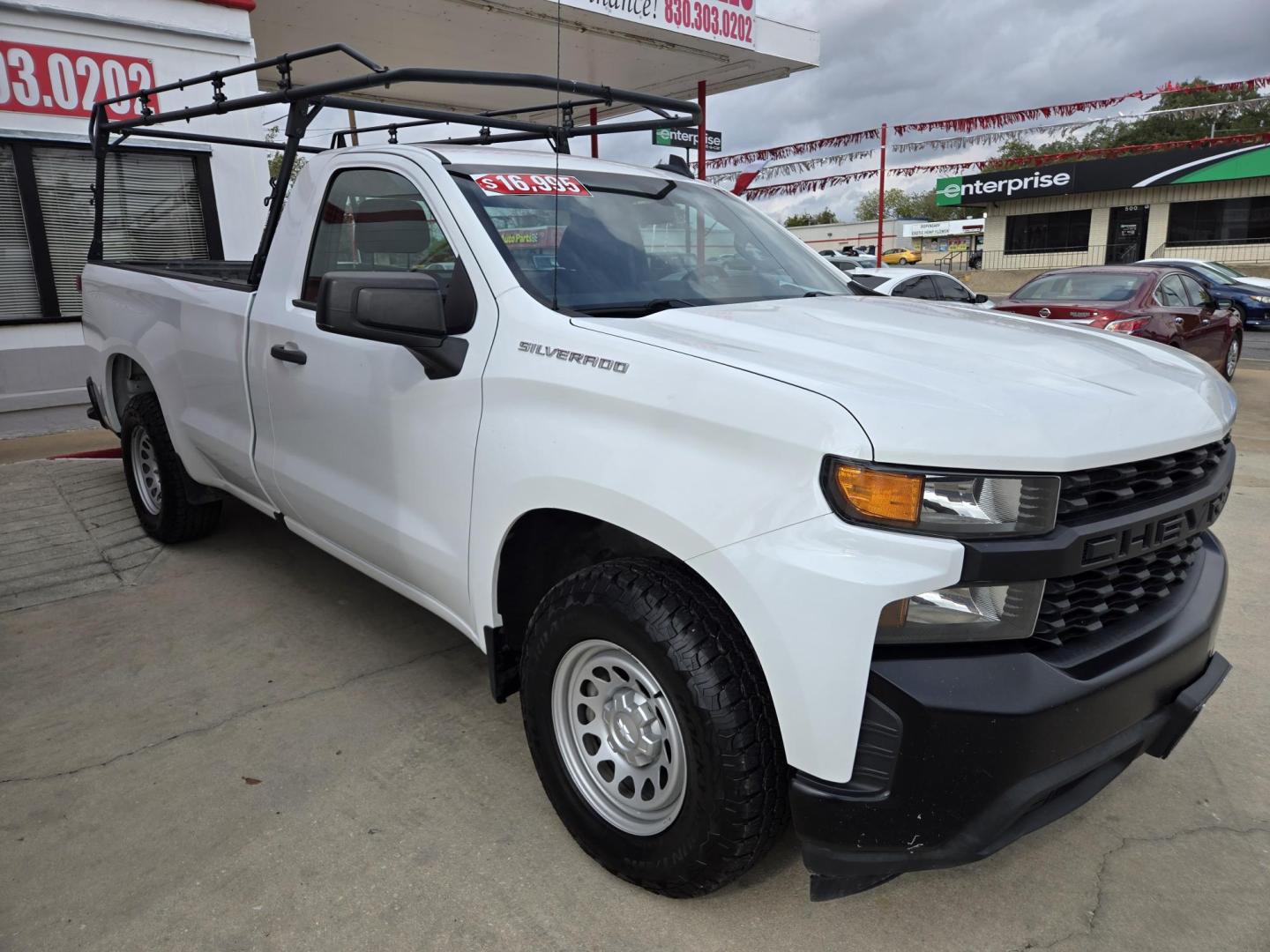 2020 WHITE Chevrolet Silverado 1500 Work Truck 2WD (3GCNWAEF3LG) with an 5.3L V8 OHV 16V engine, 6A transmission, located at 503 West Court, Seguin, TX, 78155, (830) 379-3373, 29.568621, -97.969803 - 2020 Chevrolet Silverado 1500 Work Truck 2WD with a 5.3L V8 OHV 16V, Automatic, Tilt, Cruise, AM/FM Touchscreen Stereo, Bluetooth, Backup Camera, Onstar Capability, Trailer Towing, Automatic Headlights, Headache Rack, Trailer Towing and more!! - Photo#1