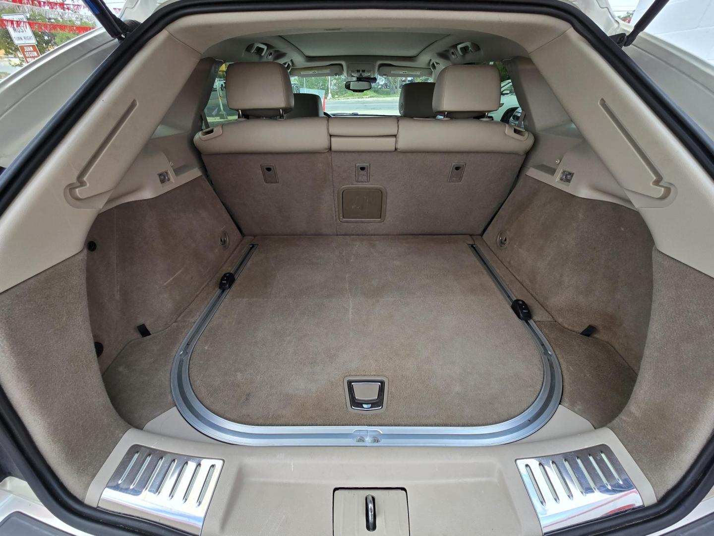 2015 GOLD Cadillac SRX Luxury Collection FWD (3GYFNBE37FS) with an 3.6L V6 DOHC 24V FFV engine, 6-Speed Automatic transmission, located at 503 West Court, Seguin, TX, 78155, (830) 379-3373, 29.568621, -97.969803 - Photo#7