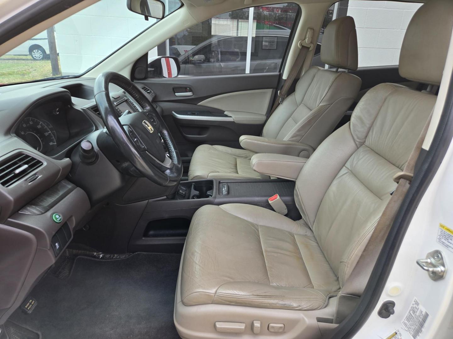 2012 WHITE Honda CR-V EX-L 2WD 5-Speed AT (5J6RM3H76CL) with an 2.4L L4 DOHC 16V engine, 5-Speed Automatic transmission, located at 503 West Court, Seguin, TX, 78155, (830) 379-3373, 29.568621, -97.969803 - 2012 Honda CR-V EX-L 2WD with a 2.4L L4 DOHC 16V, Automatic, Tilt, Cruise, AM/FM/CD Touchscreen Stereo, Power Windows, Locks, Seat and Side Mirrors, Bluetooth, Navigation, Leather Seating, Alloy Wheels, Backup Camera, Rear Wiper, Rear Defroster and more!! - Photo#4