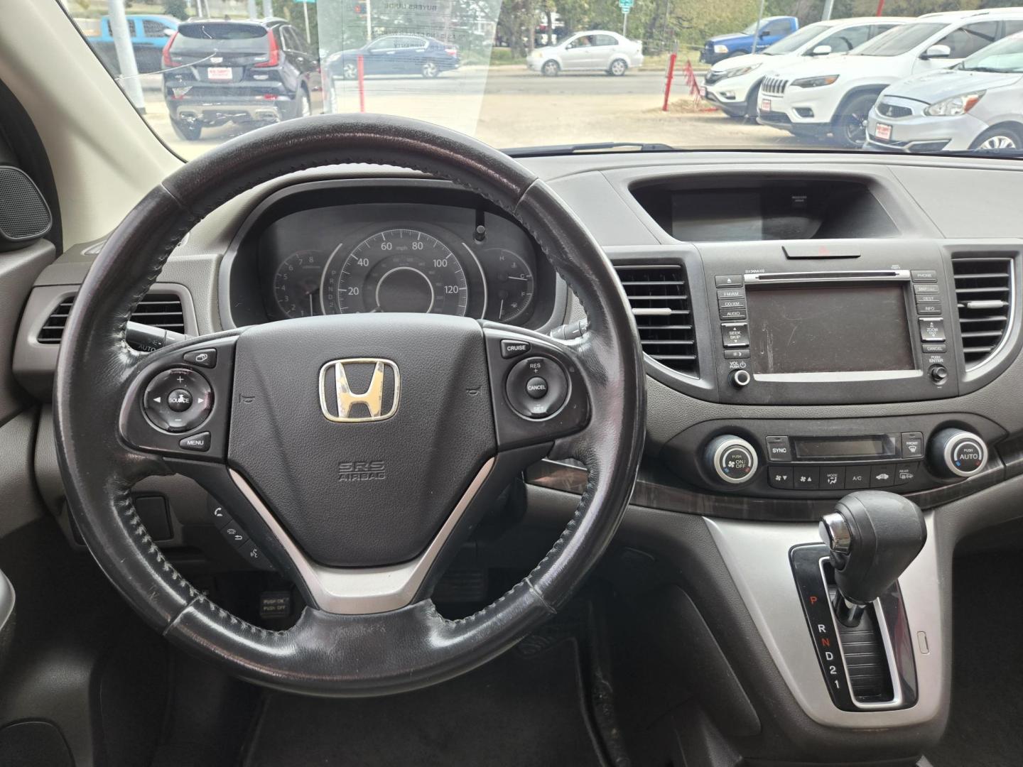 2012 WHITE Honda CR-V EX-L 2WD 5-Speed AT (5J6RM3H76CL) with an 2.4L L4 DOHC 16V engine, 5-Speed Automatic transmission, located at 503 West Court, Seguin, TX, 78155, (830) 379-3373, 29.568621, -97.969803 - 2012 Honda CR-V EX-L 2WD with a 2.4L L4 DOHC 16V, Automatic, Tilt, Cruise, AM/FM/CD Touchscreen Stereo, Power Windows, Locks, Seat and Side Mirrors, Bluetooth, Navigation, Leather Seating, Alloy Wheels, Backup Camera, Rear Wiper, Rear Defroster and more!! - Photo#5