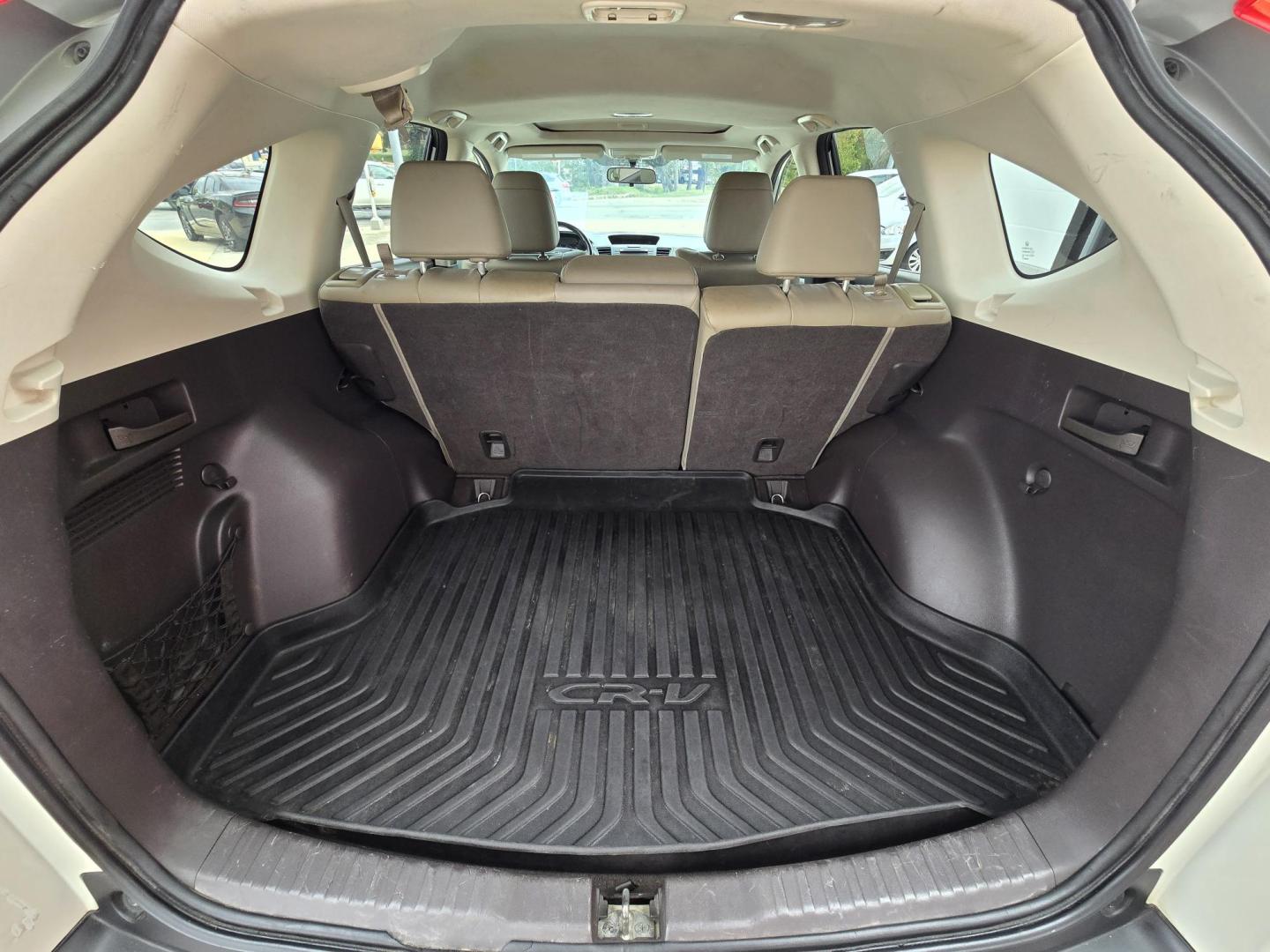 2012 WHITE Honda CR-V EX-L 2WD 5-Speed AT (5J6RM3H76CL) with an 2.4L L4 DOHC 16V engine, 5-Speed Automatic transmission, located at 503 West Court, Seguin, TX, 78155, (830) 379-3373, 29.568621, -97.969803 - 2012 Honda CR-V EX-L 2WD with a 2.4L L4 DOHC 16V, Automatic, Tilt, Cruise, AM/FM/CD Touchscreen Stereo, Power Windows, Locks, Seat and Side Mirrors, Bluetooth, Navigation, Leather Seating, Alloy Wheels, Backup Camera, Rear Wiper, Rear Defroster and more!! - Photo#7