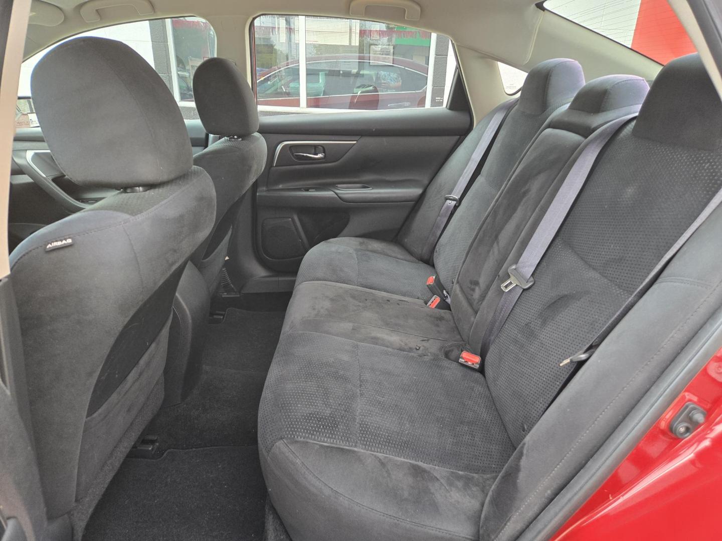 2015 Nissan Altima 2.5 S (1N4AL3AP4FN) with an 2.5L L4 DOHC 16V engine, Automatic transmission, located at 503 West Court, Seguin, TX, 78155, (830) 379-3373, 29.568621, -97.969803 - 2015 Nissan Altima 2.5 S with a 2.5L L4 DOHC 16V, Automatic, Tilt, Cruise, AM/FM/CD/AUX Stereo, Power Windows, Locks, Seat and Side Mirrors, Bluetooth, Rear Defroster and more!! - Photo#6