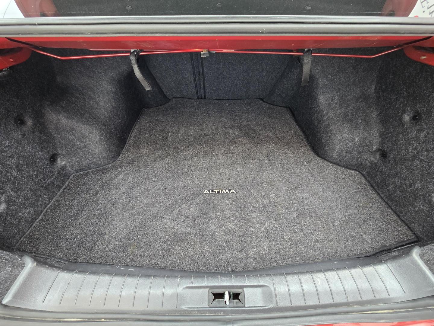 2015 Nissan Altima 2.5 S (1N4AL3AP4FN) with an 2.5L L4 DOHC 16V engine, Automatic transmission, located at 503 West Court, Seguin, TX, 78155, (830) 379-3373, 29.568621, -97.969803 - 2015 Nissan Altima 2.5 S with a 2.5L L4 DOHC 16V, Automatic, Tilt, Cruise, AM/FM/CD/AUX Stereo, Power Windows, Locks, Seat and Side Mirrors, Bluetooth, Rear Defroster and more!! - Photo#7