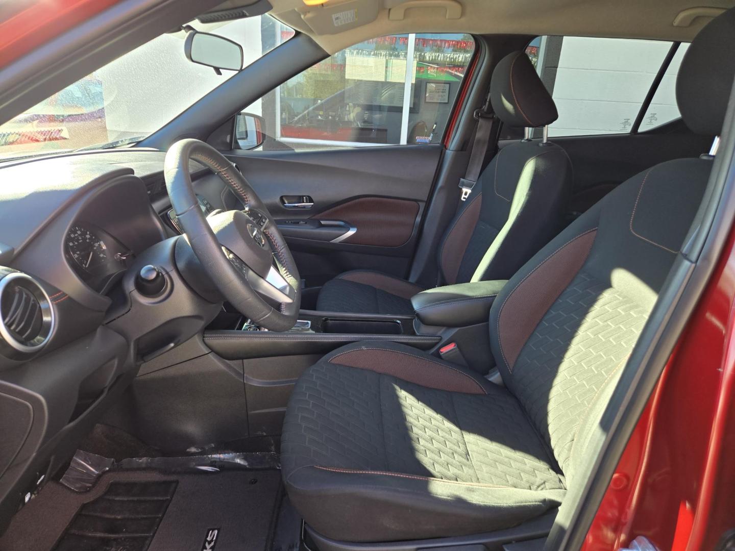 2021 Red Nissan Kicks SR (3N1CP5DVXML) with an 1.6L L4 engine, Automatic transmission, located at 503 West Court, Seguin, TX, 78155, (830) 379-3373, 29.568621, -97.969803 - 2021 Nissan Kicks SR with a 1.6L L4, Automatic, Tilt, Cruise, AM/FM Touchscreen Stereo, Power Windows, Locks and Side Mirrors, Bluetooth, Backup Camera, Bumper Sensors, Rear Wiper, Rear Defroster and more!! - Photo#4