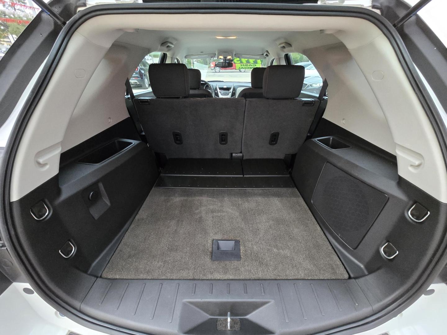 2011 WHITE Chevrolet Equinox LS 2WD (2CNALBEC5B6) with an 2.4L L4 DOHC 16V engine, 6-Speed Automatic transmission, located at 503 West Court, Seguin, TX, 78155, (830) 379-3373, 29.568621, -97.969803 - *Cash Special* 2011 Chevrolet Equinox LS 2WD with a 2.4L L4 DOHC 16V, Automatic, Tilt, Cruise, AM/FM/CD Stereo, Power Windows Locks and Side Mirrors, Bluetooth, Automatic Headlights, Onstar Capability, Alloy Wheels, Rear Wiper, Rear Defroster and more!! - Photo#7