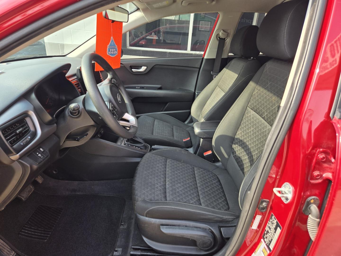 2021 Red Kia Rio5 S (3KPA25AD3ME) with an 1.6L L4 DOHC 16V engine, Automatic transmission, located at 503 West Court, Seguin, TX, 78155, (830) 379-3373, 29.568621, -97.969803- Photo#4