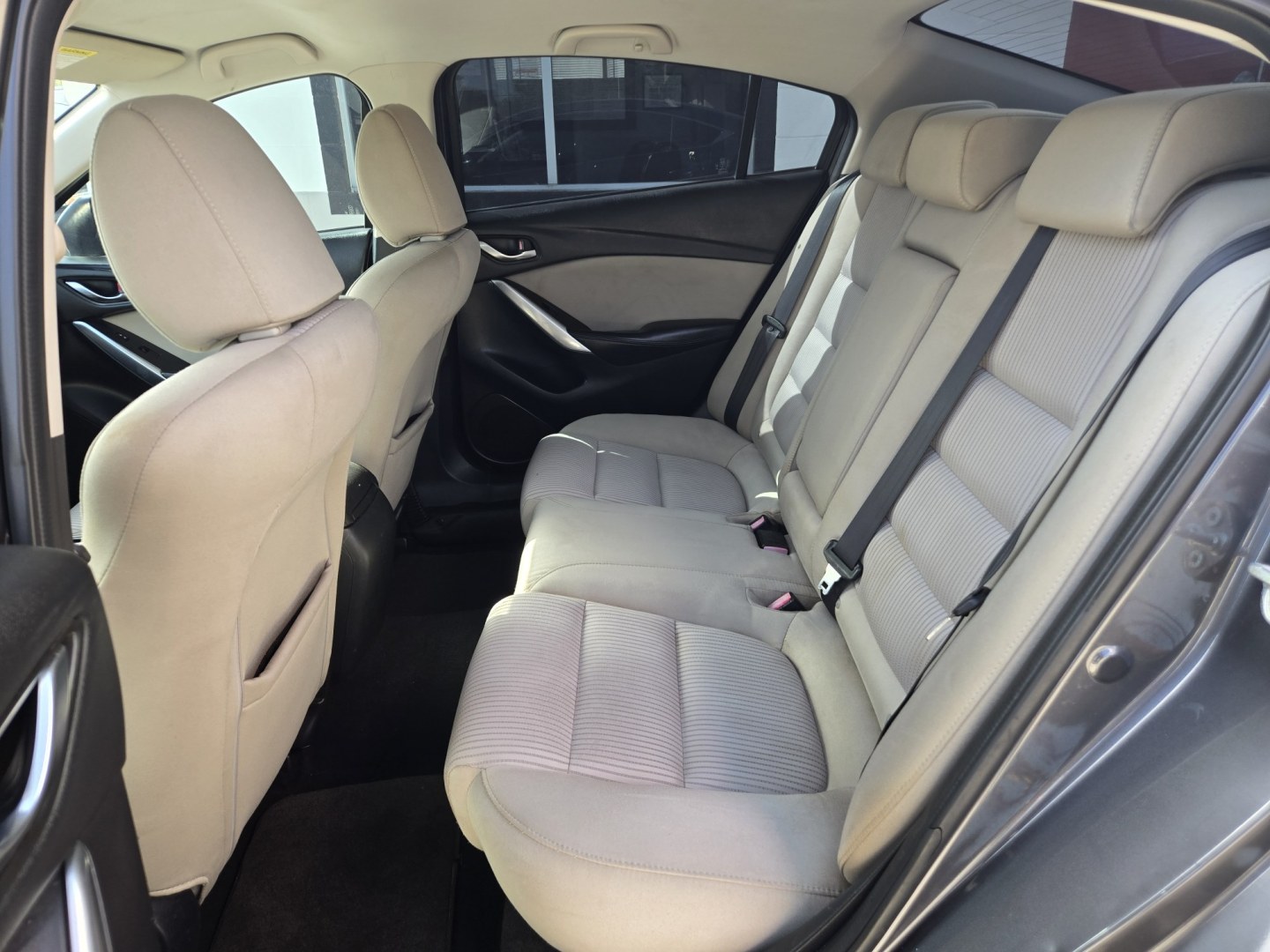 2014 GRAY Mazda Mazda6 i Sport AT (JM1GJ1U62E1) with an 2.5L L4 DOHC 16V engine, 6-Speed Automatic transmission, located at 503 West Court, Seguin, TX, 78155, (830) 379-3373, 29.568621, -97.969803 - 2014 Mazda Mazda6 i Sport AT with a 2.5L L4 DOHC 16V, Automatic, Tilt, Cruise, AM/FM/CD Touchscreen Stereo, Power Windows, Locks and Side Mirrors, Bluetooth, Backup Camera, Alloy Wheels, Rear Defroster and more!!- Photo#6