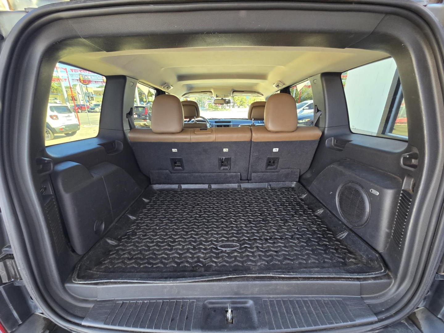 2012 GRAY Jeep Liberty Limited 4WD (1C4PJMCK5CW) with an 3.7L V6 SOHC 12V engine, 4-Speed Automatic transmission, located at 503 West Court, Seguin, TX, 78155, (830) 379-3373, 29.568621, -97.969803 - *Cash Special* 2012 Jeep Liberty Limited 4WD with a 3.7L V6 SOHC 12V, Automatic, Tilt, Cruise, AM/FM/CD/AUX Stereo, Power Windows, Locks, Seat and Side Mirrors, Bluetooth, Leather Seating, Heated Seats, Tinted Windows Alloy Wheels, Trailer Towing, Rear Wiper, Rear Defroster and more!! - Photo#7