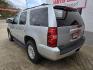 2014 SILVER Chevrolet Tahoe LT 2WD (1GNSCBE04ER) with an 5.3L V8 OHV 16V FFV engine, 6-Speed Automatic transmission, located at 503 West Court, Seguin, TX, 78155, (830) 379-3373, 29.568621, -97.969803 - 2014 Chevrolet Tahoe LT 2WD with a 5.3L V8 OHV 16V FFV, Automatic, Tilt, Cruise, AM/FM/CD/AUX Stereo, Power Windows, Locks, Seat and Side Mirrors, Bluetooth, Leather Seating, Dual Climate Control, Rear A/C, Third Row Seating, Heated Seats, Alloy Wheels, Trailer Towing, Backup Camera, Onstar Capabili - Photo#3