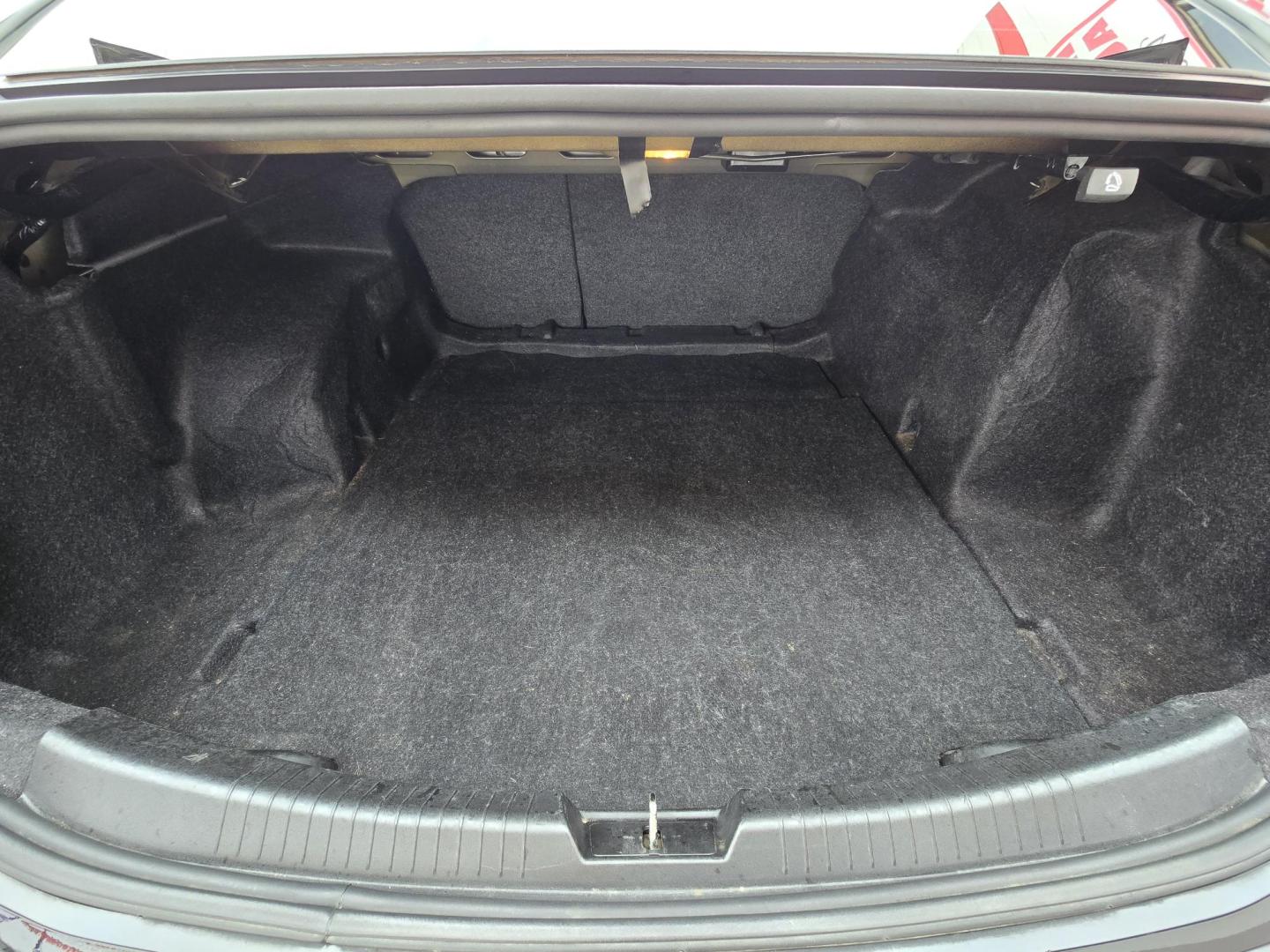 2021 Black Chevrolet Malibu LS (1G1ZB5ST7MF) with an 1.5L L4 DOHC 16V engine, 6A transmission, located at 503 West Court, Seguin, TX, 78155, (830) 379-3373, 29.568621, -97.969803 - Photo#7