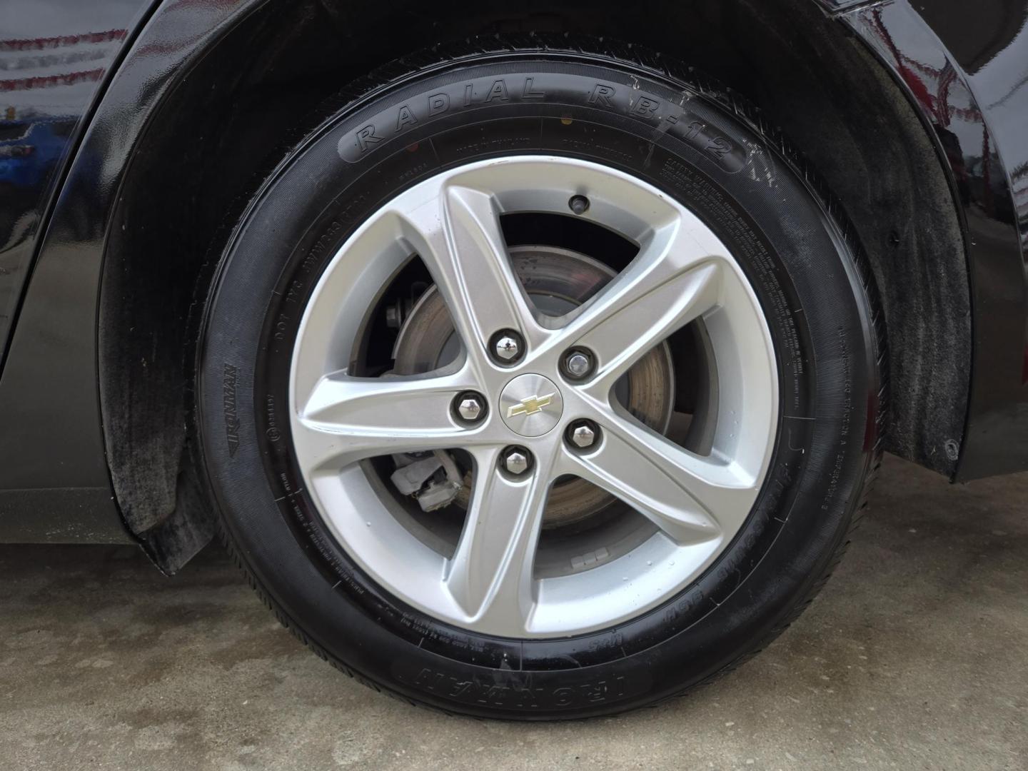 2021 Black Chevrolet Malibu LS (1G1ZB5ST7MF) with an 1.5L L4 DOHC 16V engine, 6A transmission, located at 503 West Court, Seguin, TX, 78155, (830) 379-3373, 29.568621, -97.969803 - Photo#8