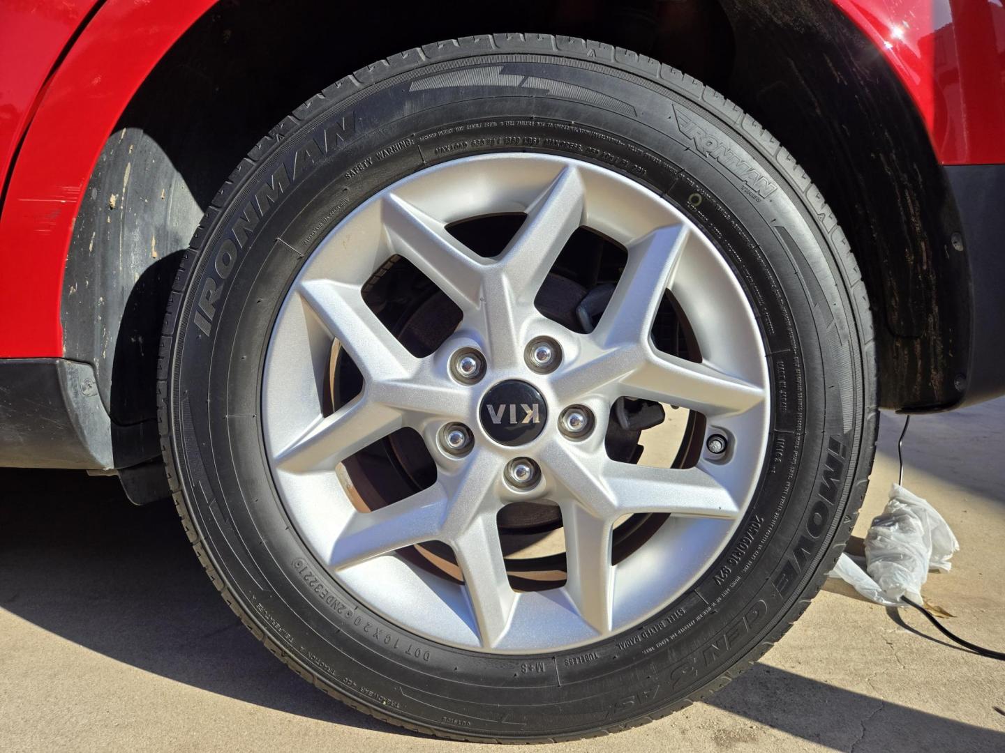 2021 Red Kia Soul LX CVT (KNDJ23AU2M7) with an 2.0L L4 DOHC 16V engine, Automatic transmission, located at 503 West Court, Seguin, TX, 78155, (830) 379-3373, 29.568621, -97.969803 - 2021 Kia Soul LX with a 2.0L L4 DOHC 16V, Automatic, Tilt, Cruise, AM/FM Touchscreen Stereo, Power Windows, Locks, Seat and Side Mirrors, Bluetooth, Backup Camera, Alloy Wheels, Rear Wiper, Rear Defroster and more!! *Merry Christmas inflatable not included, Get your own!* - Photo#8