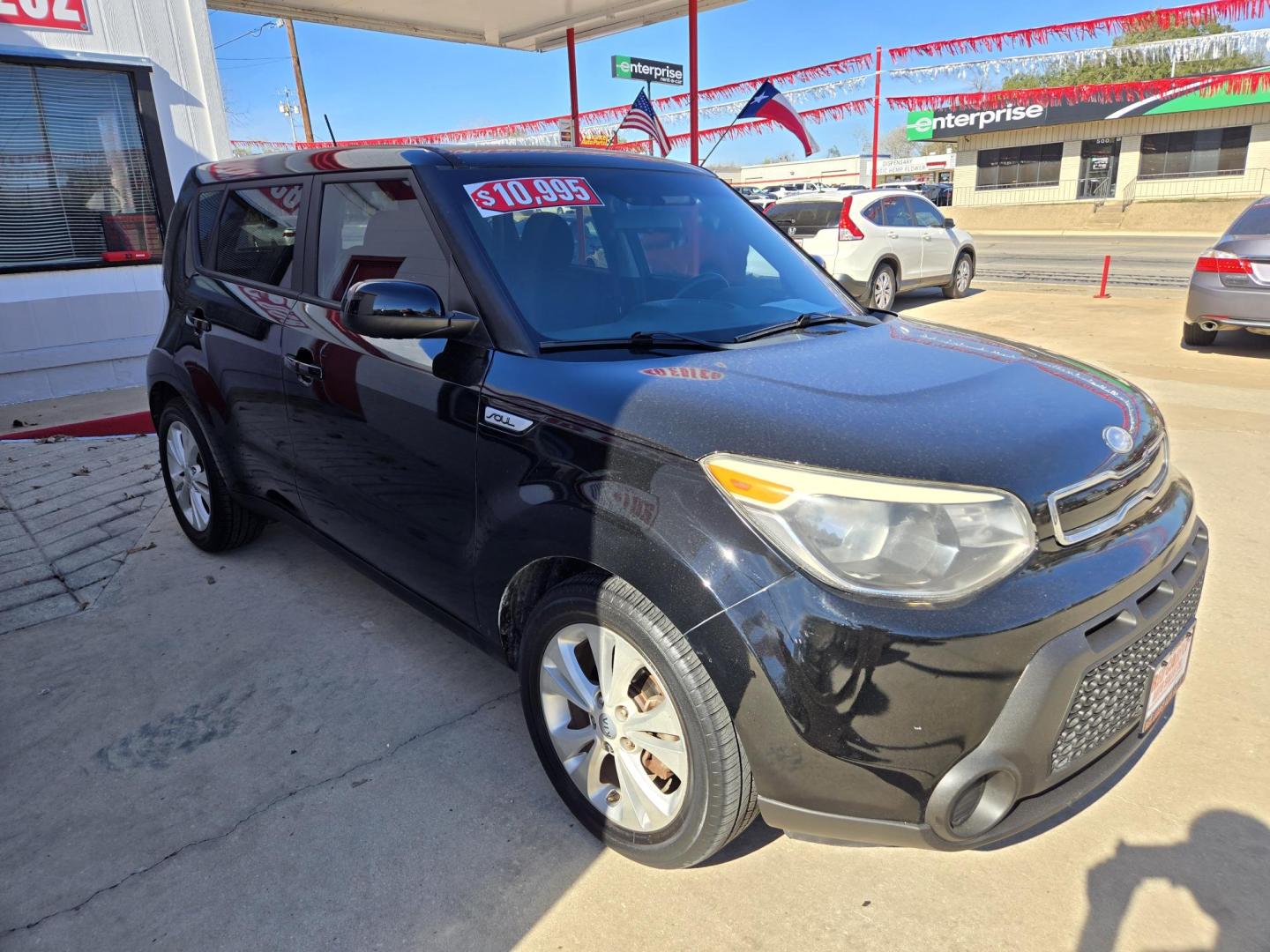 2015 Black Kia Soul + (KNDJP3A50F7) with an 2.0L L4 DOHC 16V engine, 6-Speed Automatic transmission, located at 503 West Court, Seguin, TX, 78155, (830) 379-3373, 29.568621, -97.969803 - 2015 Kia Soul + with a 2.0L L4 DOHC 16V, Automatic, Tilt, Cruise, AM/FM/AUX Touchscreen Stereo, Power Windows, Locks and Side Mirrors, Navigation, Bluetooth, Tinted Windows, Backup Camera, Alloy Wheels, Rear Wiper, Rear Defroster and more!! - Photo#1