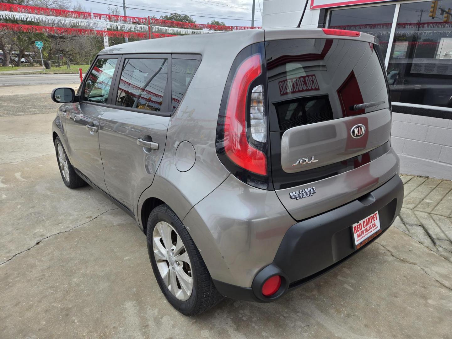 2015 GRAY Kia Soul + (KNDJP3A5XF7) with an 2.0L L4 DOHC 16V engine, 6-Speed Automatic transmission, located at 503 West Court, Seguin, TX, 78155, (830) 379-3373, 29.568621, -97.969803 - *Cash Special* 2015 Kia Soul + with a 2.0L L4 DOHC 16V, Automatic, Tilt, Cruise, AM/FM/AUX Stereo, Power Windows, Locks and Side Mirrors, Alloy Wheels, Rear Wiper, Rear Defroster and more!! - Photo#3