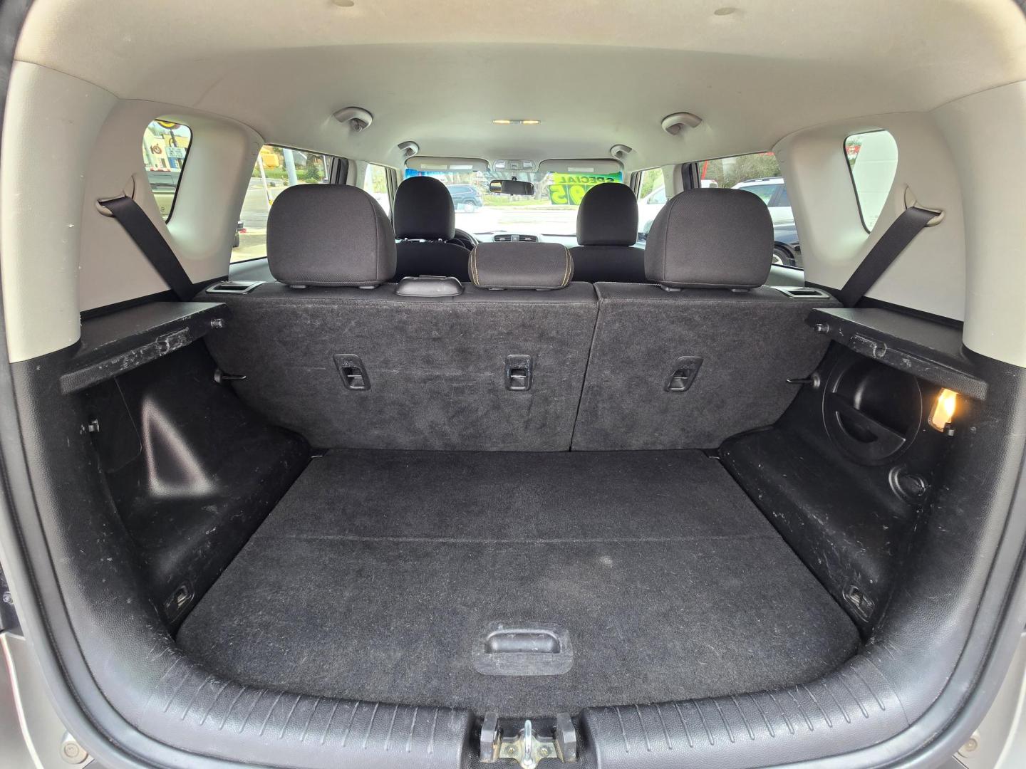 2015 GRAY Kia Soul + (KNDJP3A5XF7) with an 2.0L L4 DOHC 16V engine, 6-Speed Automatic transmission, located at 503 West Court, Seguin, TX, 78155, (830) 379-3373, 29.568621, -97.969803 - *Cash Special* 2015 Kia Soul + with a 2.0L L4 DOHC 16V, Automatic, Tilt, Cruise, AM/FM/AUX Stereo, Power Windows, Locks and Side Mirrors, Alloy Wheels, Rear Wiper, Rear Defroster and more!! - Photo#7