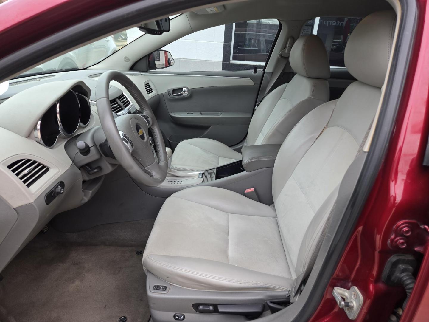 2010 Red Chevrolet Malibu 2LT (1G1ZD5E73AF) with an 3.6L V6 DOHC 24V engine, 6-Speed Automatic transmission, located at 503 West Court, Seguin, TX, 78155, (830) 379-3373, 29.568621, -97.969803 - 2010 Chevrolet Malibu with a 3.6L V6 DOHC 24V, Automatic, Tilt, Cruise, AM/FM/CD/AUX Stereo, Power Windows, Locks, Seat and Side Mirrors, Bluetooth, Onstar Capability, Alloy Wheels, Rear Defroster and more!! - Photo#4