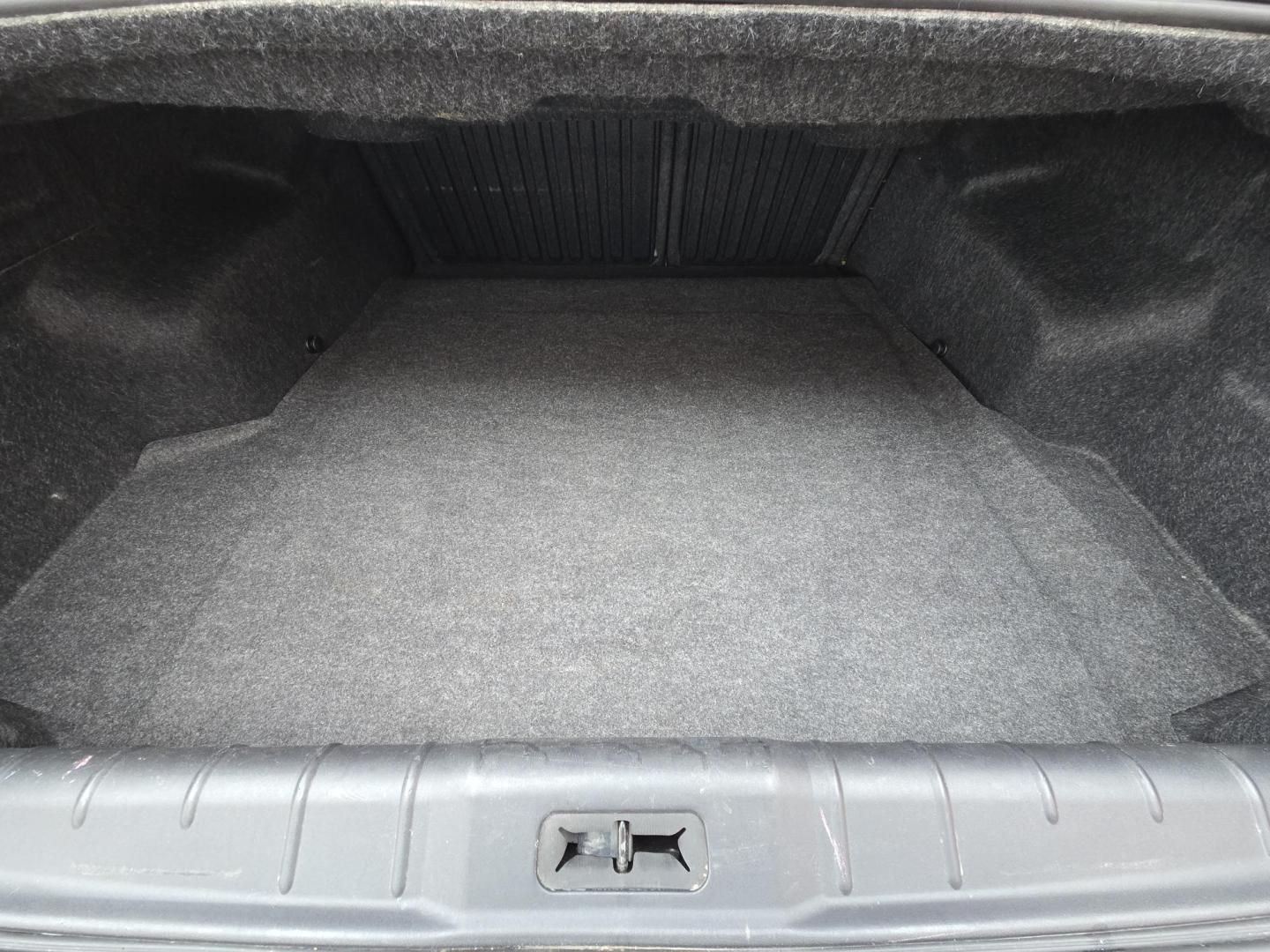 2010 Red Chevrolet Malibu 2LT (1G1ZD5E73AF) with an 3.6L V6 DOHC 24V engine, 6-Speed Automatic transmission, located at 503 West Court, Seguin, TX, 78155, (830) 379-3373, 29.568621, -97.969803 - 2010 Chevrolet Malibu with a 3.6L V6 DOHC 24V, Automatic, Tilt, Cruise, AM/FM/CD/AUX Stereo, Power Windows, Locks, Seat and Side Mirrors, Bluetooth, Onstar Capability, Alloy Wheels, Rear Defroster and more!! - Photo#7