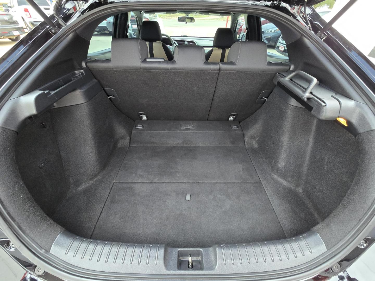 2018 Black Honda Civic EX (SHHFK7H57JU) with an 2.0L L4 DOHC 16V TURBO engine, Automatic transmission, located at 503 West Court, Seguin, TX, 78155, (830) 379-3373, 29.568621, -97.969803 - 2018 Honda Civic EX with a 2.0L L4 DOHC 16V TURBO, Automatic, Tilt, Cruise, AM/FM Touchscreen Stereo, Power Windows, Locks and Side Mirrors, Bluetooth, Tinted Windows, Power Sunroof, Heated Seats, Backup Camera, Alloy Wheels, Rear Wiper, Rear Defroster and more!! - Photo#7