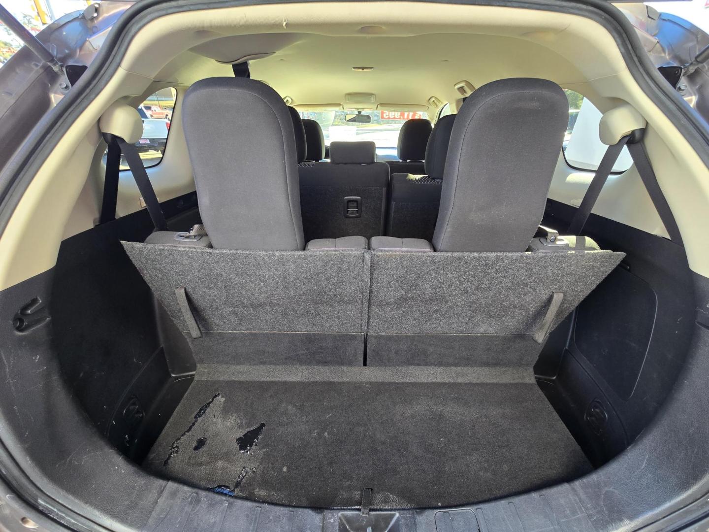 2017 GRAY Mitsubishi Outlander ES 2WD (JA4AD2A31HZ) with an 2.4L L4 DOHC 16V engine, Automatic transmission, located at 503 West Court, Seguin, TX, 78155, (830) 379-3373, 29.568621, -97.969803 - 2017 Mitsubishi Outlander ES 2WD with a 2.4L L4 DOHC 16V, Automatic, Tilt, Cruise, AM/FM/CD Touchscreen Stereo, Power Windows, Locks and Side Mirrors, Bluetooth, Dual Climate Control, Third Row Seating, Tinted Windows, Alloy Wheels, Rear Wiper, Rear Defroster and more!! - Photo#8