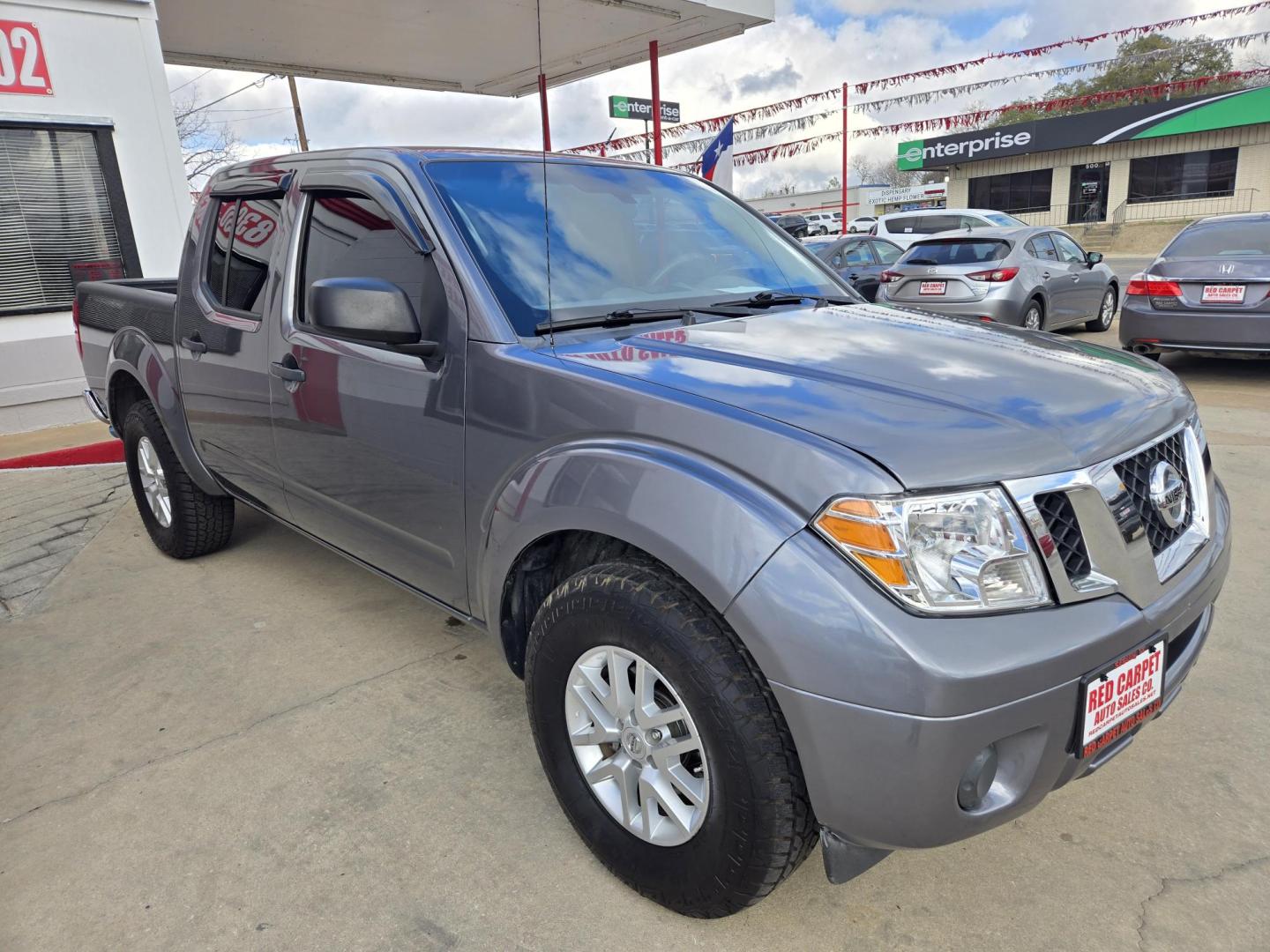 2019 GRAY Nissan Frontier SL Crew Cab 5AT 2WD (1N6AD0ER5KN) with an 4.0L V6 DOHC 24V engine, 5A transmission, located at 503 West Court, Seguin, TX, 78155, (830) 379-3373, 29.568621, -97.969803 - 2019 Nissan Frontier SL Crew Cab 2WD with a 4.0L V6 DOHC 24V, Automatic, Tilt, Cruise, AM/FM/AUX Touchscreen Stereo, Power Windows, Locks and Side Mirrors, Bluetooth, Tinted Windows, Trailer Towing, Alloy Wheels, Backup Camera and more!! - Photo#1