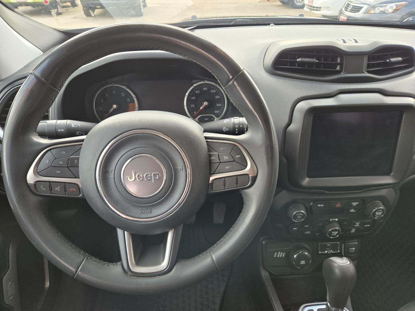 2022 Black Jeep Renegade Latitude (ZACNJDB15NP) with an 2.4L L4 DOHC 16V engine, 9A transmission, located at 503 West Court, Seguin, TX, 78155, (830) 379-3373, 29.568621, -97.969803 - 2022 Jeep Renegade Latitude with a 2.4L L4 DOHC 16V, Automatic, Tilt, Cruise, AM/FM/AUX Touchscreen Stereo, Power Windows, Locks and Side Mirrors, Bluetooth, Dual Climate Controls, Tinted Windows, Alloy Wheels, Backup Camera, Rear Wiper, Rear Defroster and more!! - Photo#5