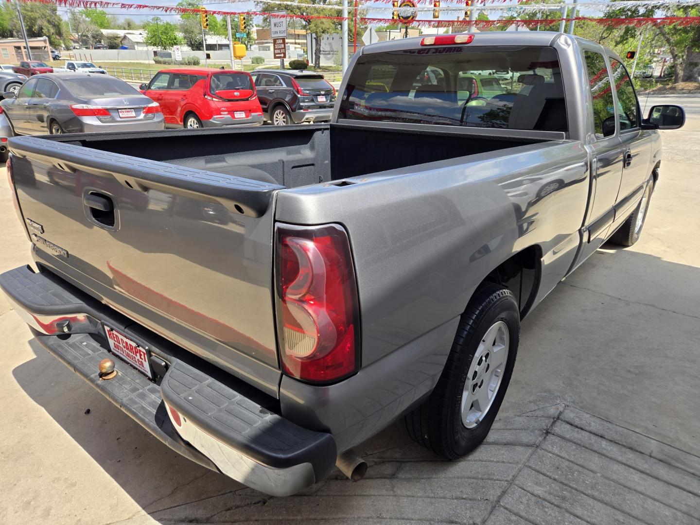 2006 Pewter Chevrolet Silverado 1500 LS Ext. Cab 2WD (1GCEC19X56Z) with an 4.3L V6 OHV 12V engine, 4-Speed Automatic Overdrive transmission, located at 503 West Court, Seguin, TX, 78155, (830) 379-3373, 29.568621, -97.969803 - 2006 Chevrolet Silverado 1500 LS Ext. Cab 2WD with a 4.3L V6 OHV 12V, Automatic, Tilt, Cruise, AM/FM/Cassette Stereo, Power Windows, Locks and Side Mirrors, Front Bench Seating, Dual Climate Control, Tinted Windows, Alloy Wheels, Rear Defroster and more!! - Photo#2
