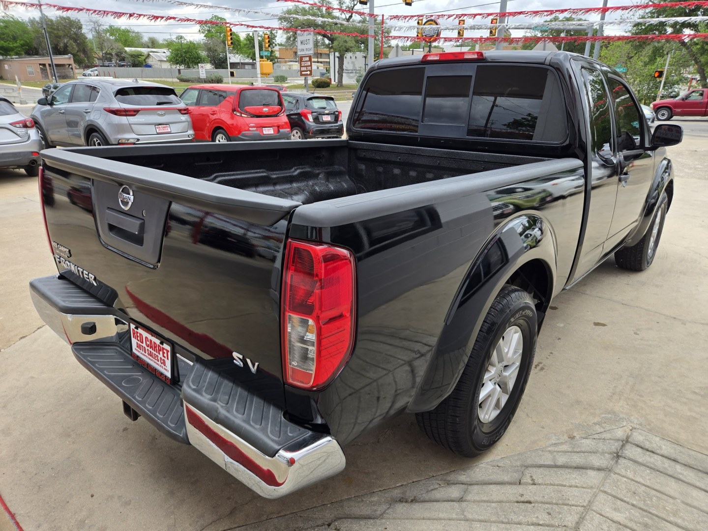 2015 Black Nissan Frontier SV King Cab 6MT 2WD (1N6AD0CU5FN) with an 4.0L V6 DOHC 24V engine, Automatic transmission, located at 503 West Court, Seguin, TX, 78155, (830) 379-3373, 29.568621, -97.969803 - 2015 Nissan Frontier SV King Cab 2WD with a 4.0L V6 DOHC 24V, Automatic, Tilt, Cruise, AM/FM/CD Stereo, Power Windows, Locks and Side Mirrors, Bluetooth, Tinted Windows, Alloy Wheels, Trailer Towing and more!! - Photo#2